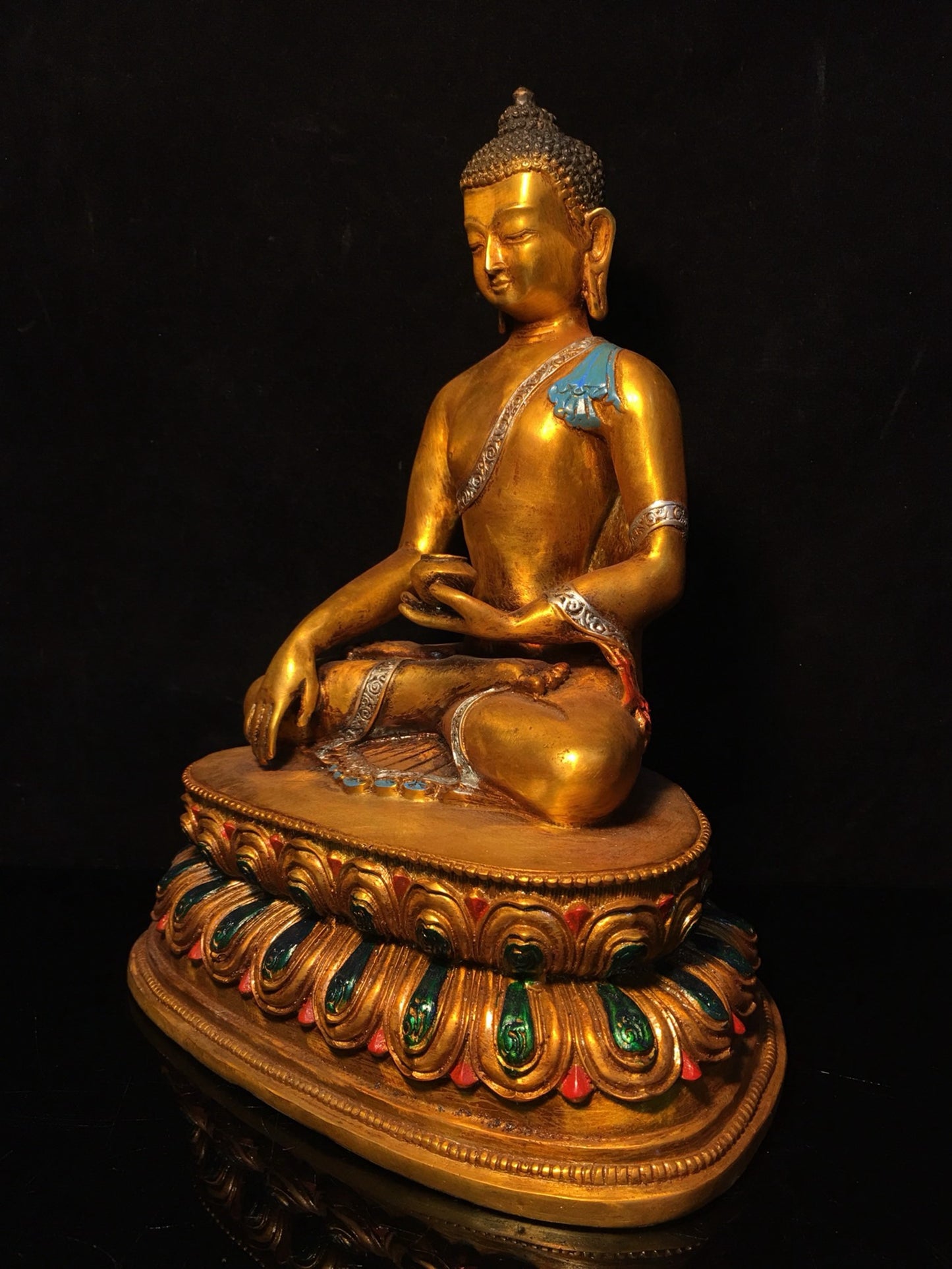 Chinese antique pure copper statue of Shakyamuni Buddha
