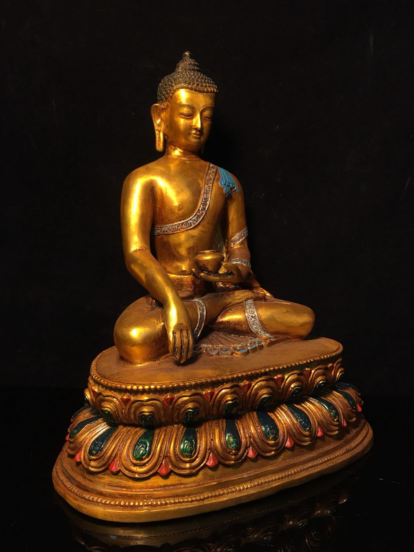 Chinese antique pure copper statue of Shakyamuni Buddha