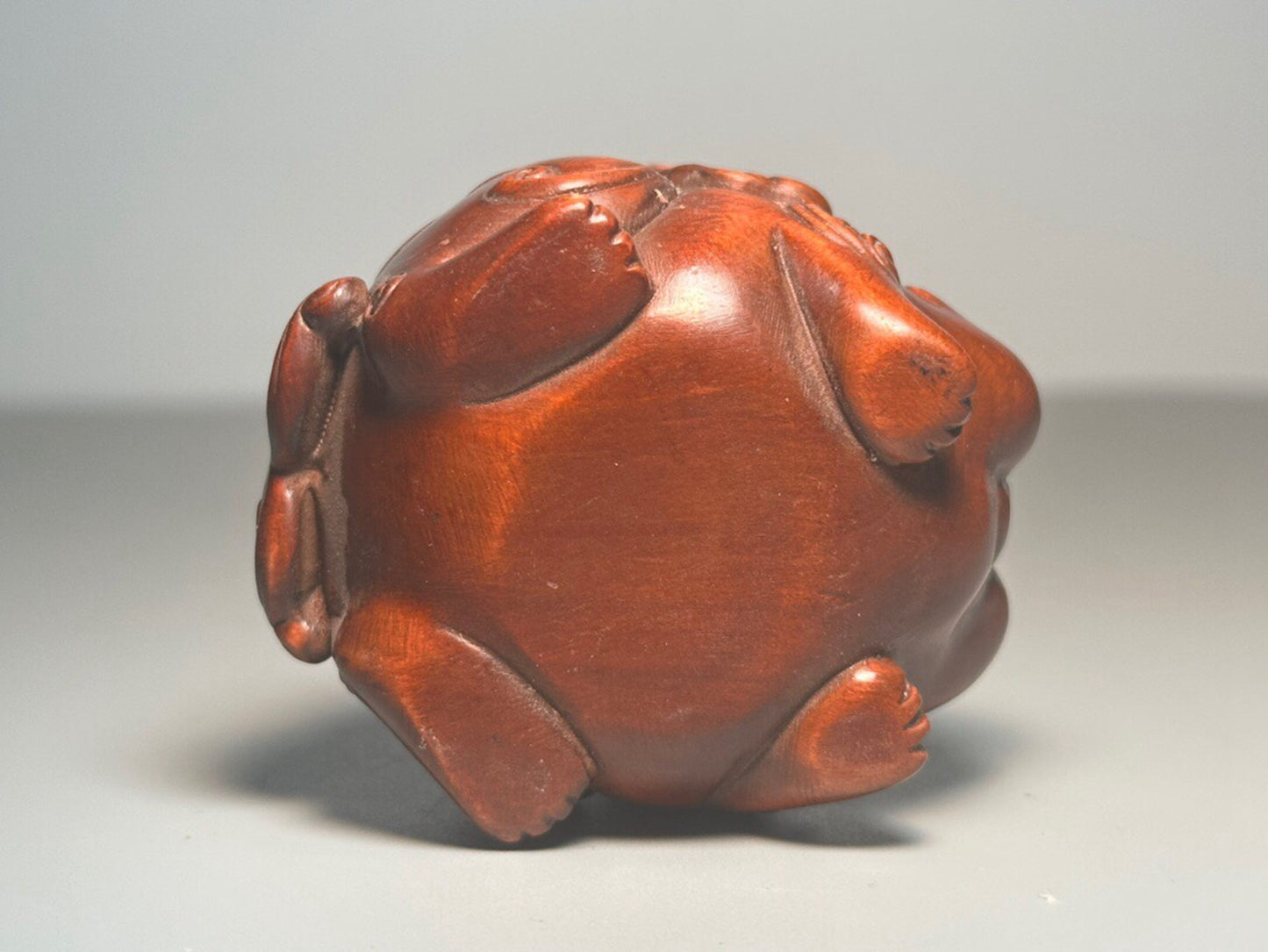 Chinese antique boxwood carving with exquisite craftsmanship to carve flying Pixiu