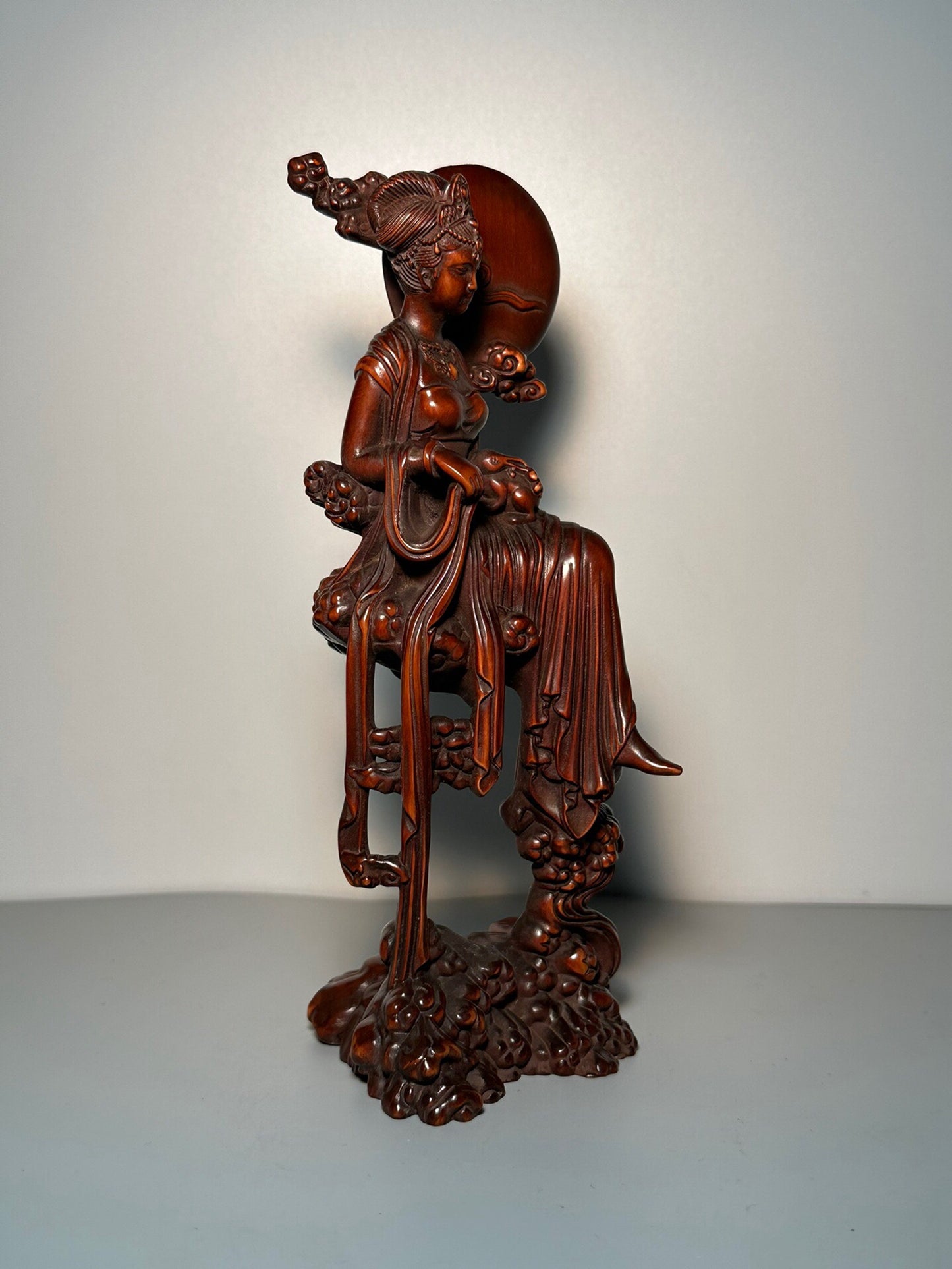Chinese antique boxwood carving with exquisite craftsmanship, depicting Chang'e flying to the moon