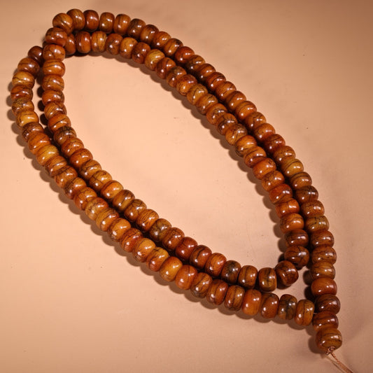 A Chinese antique prayer bead