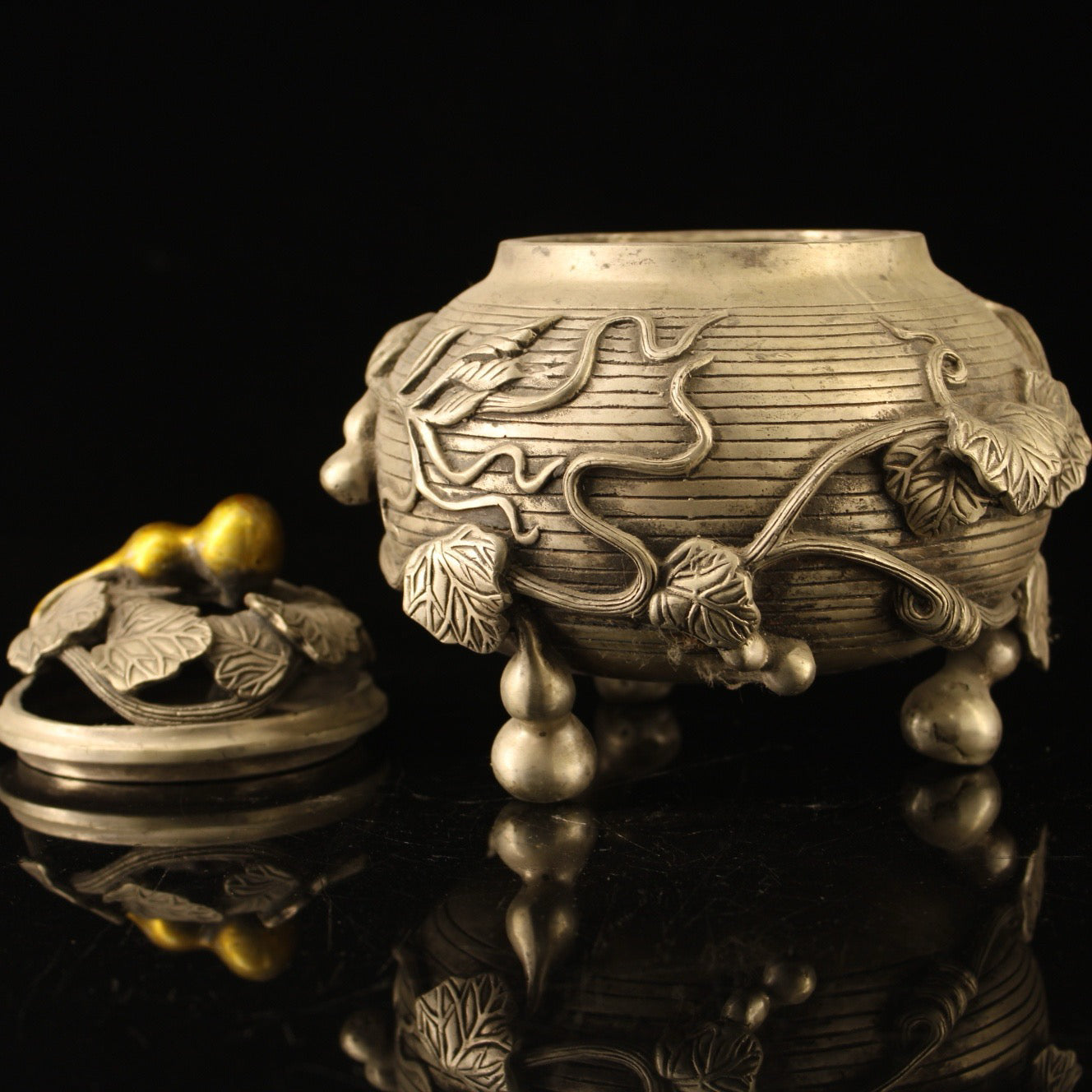Chinese antique pure copper gourd incense burner