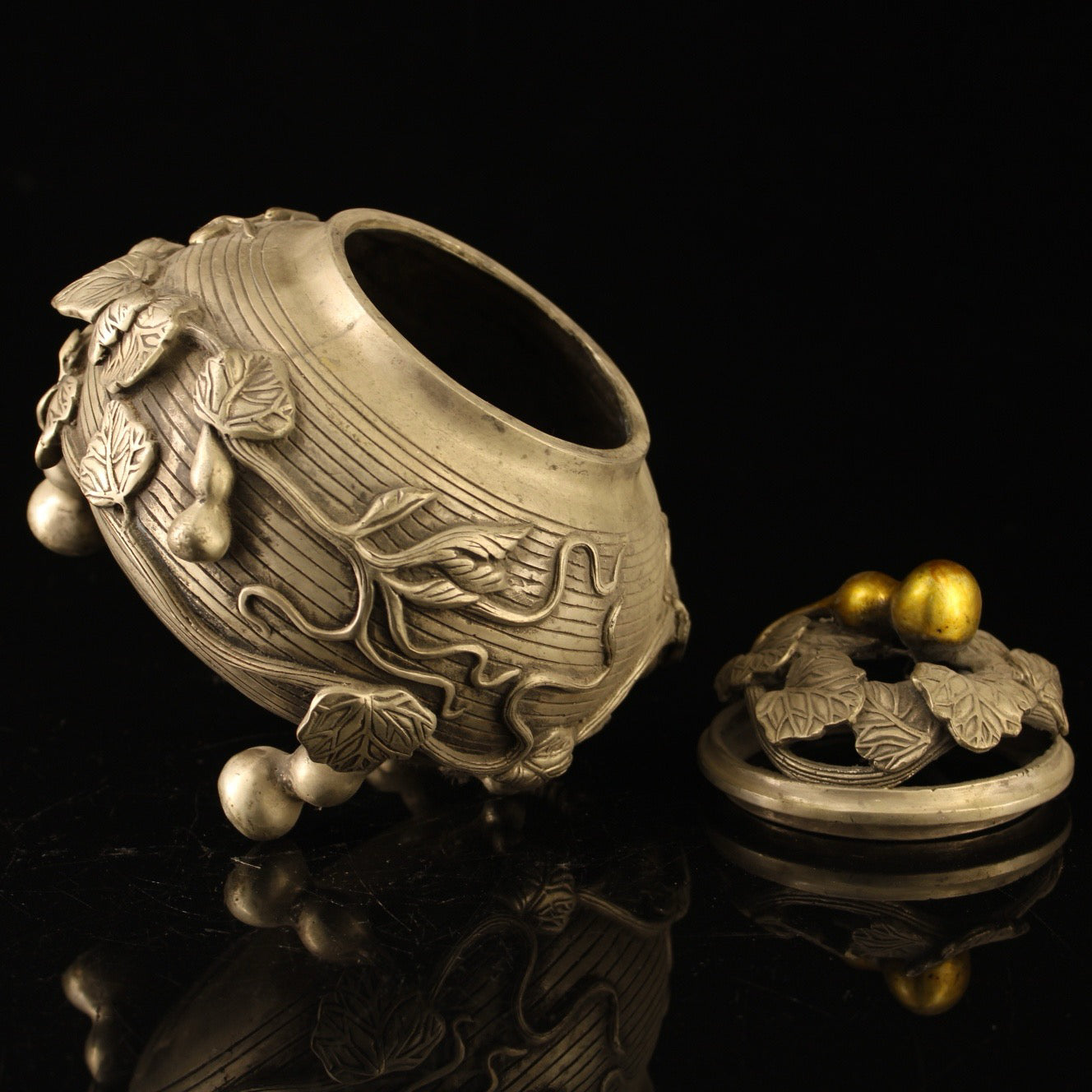 Chinese antique pure copper gourd incense burner