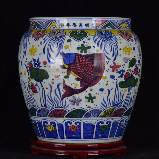 Chinese antique blue and white fish and algae patterned tank