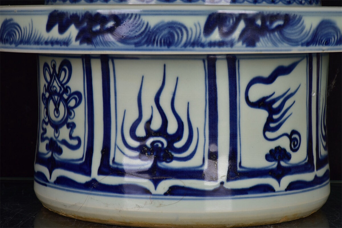 Chinese antique blue and white grinding disc