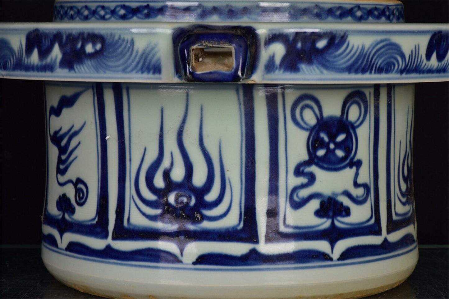 Chinese antique blue and white grinding disc