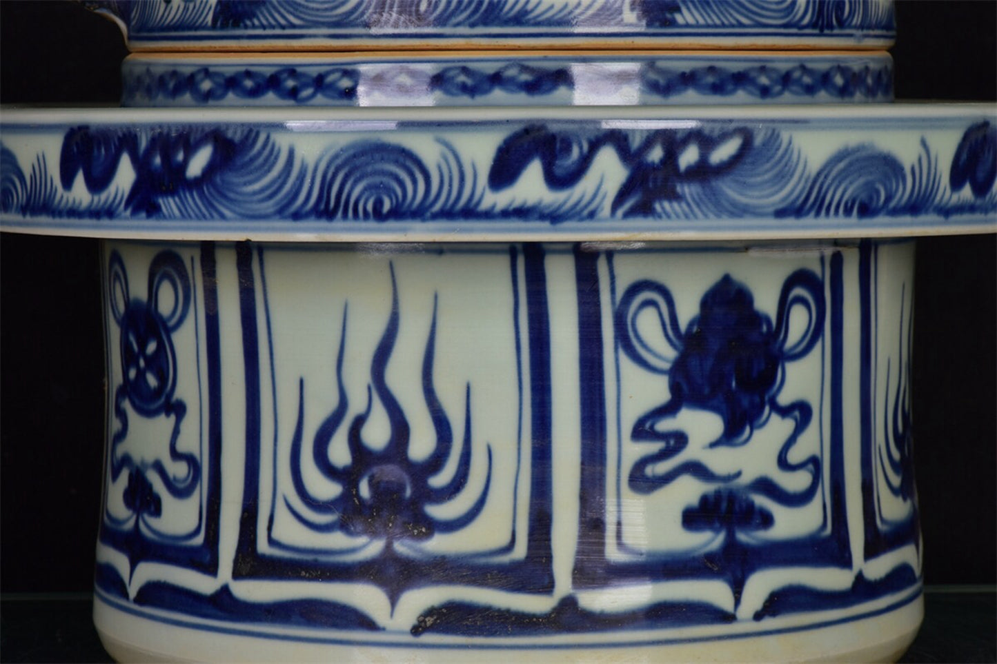 Chinese antique blue and white grinding disc