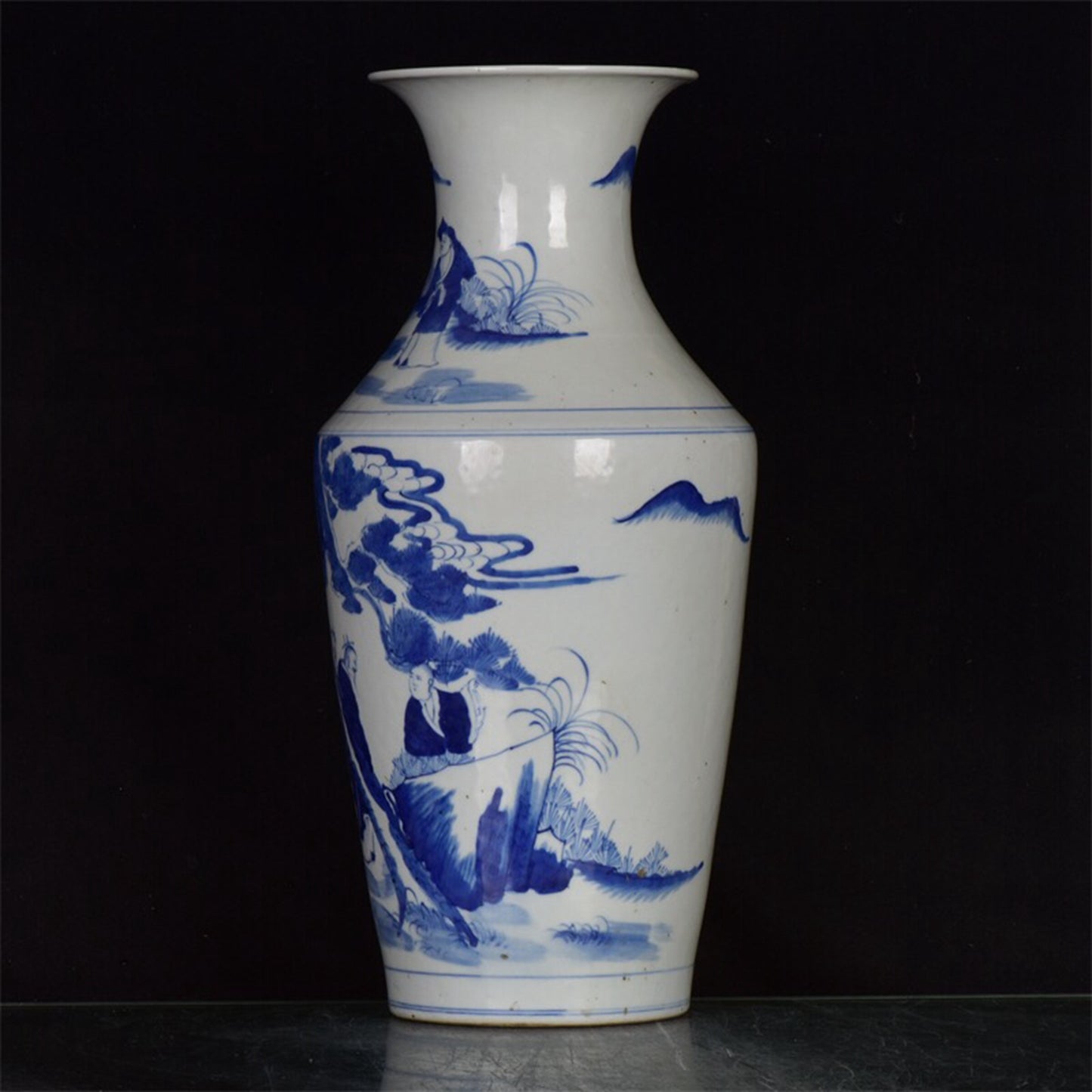 Chinese antique blue and white landscape pattern folding shoulder bottle