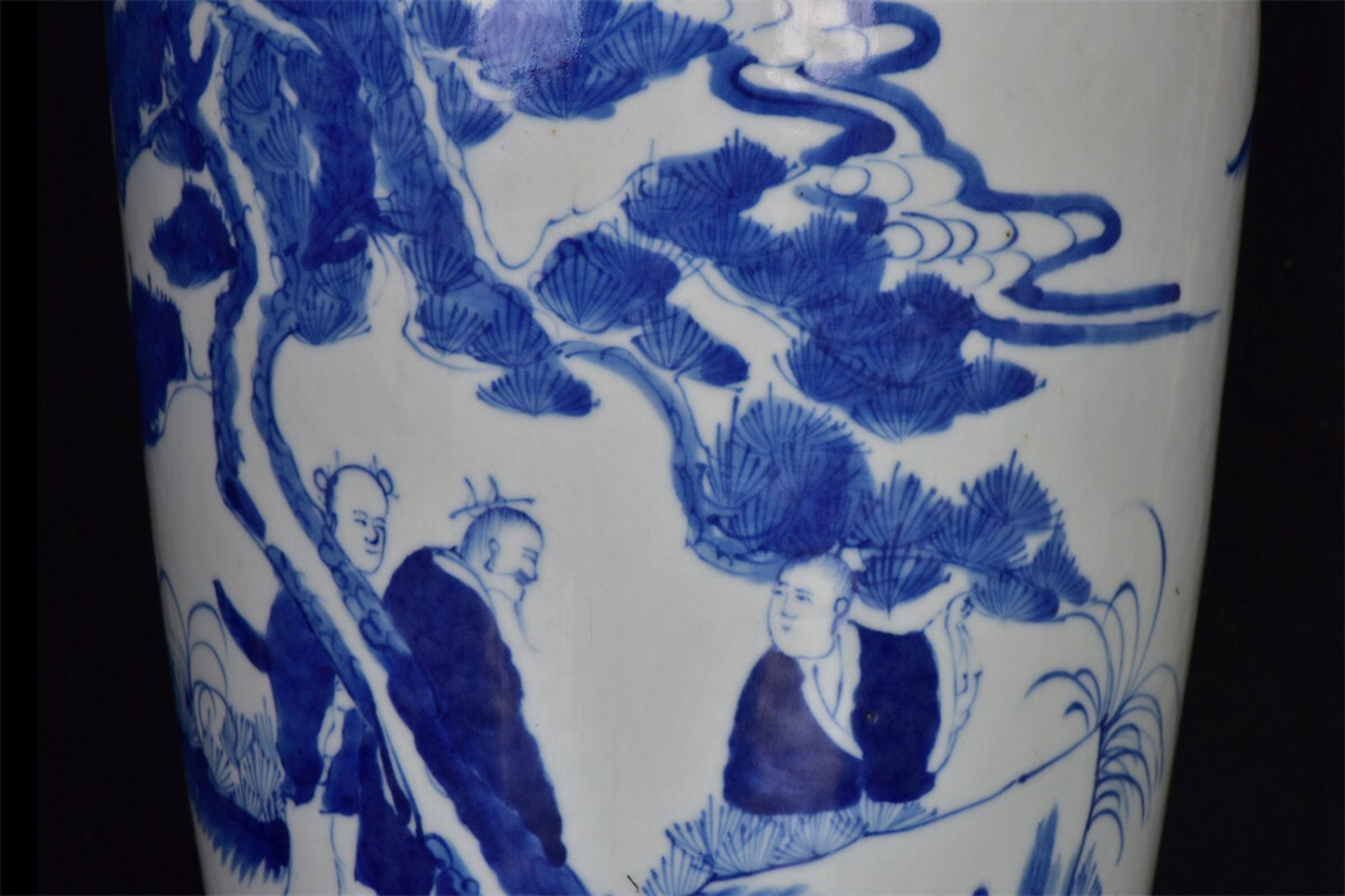 Chinese antique blue and white landscape pattern folding shoulder bottle