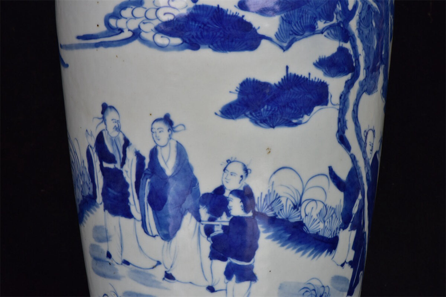 Chinese antique blue and white landscape pattern folding shoulder bottle