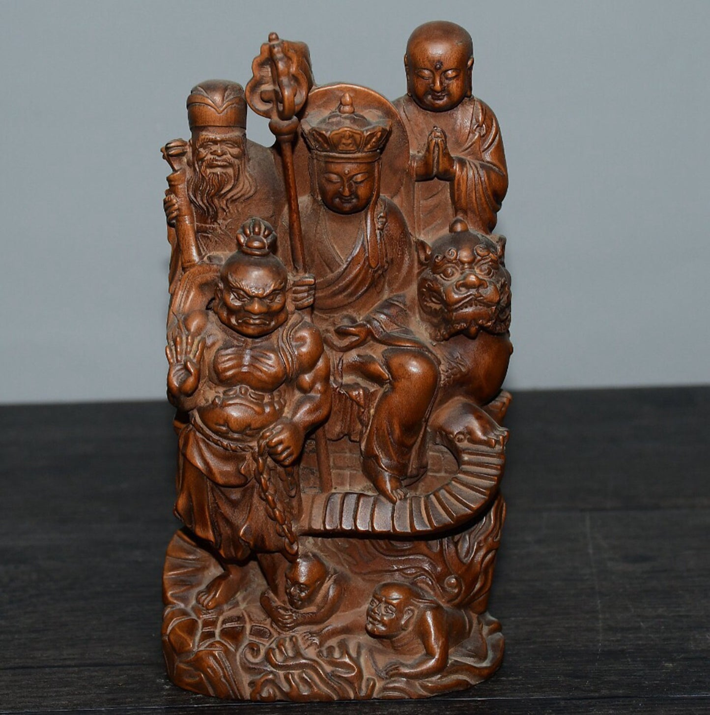 Chinese antique boxwood carvings of earth hidden bodhisattva ornaments