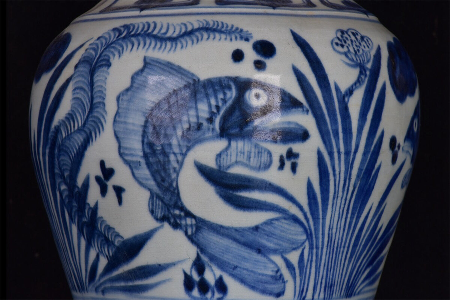 Chinese antique blue and white fish and algae patterned pan mouth plum vase