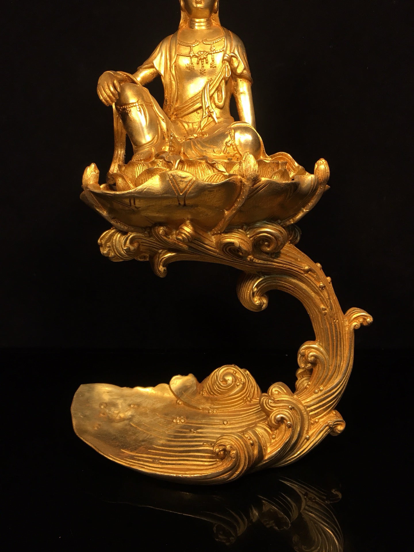 Chinese antique pure copper statue of Avalokitesvara Bodhisattva