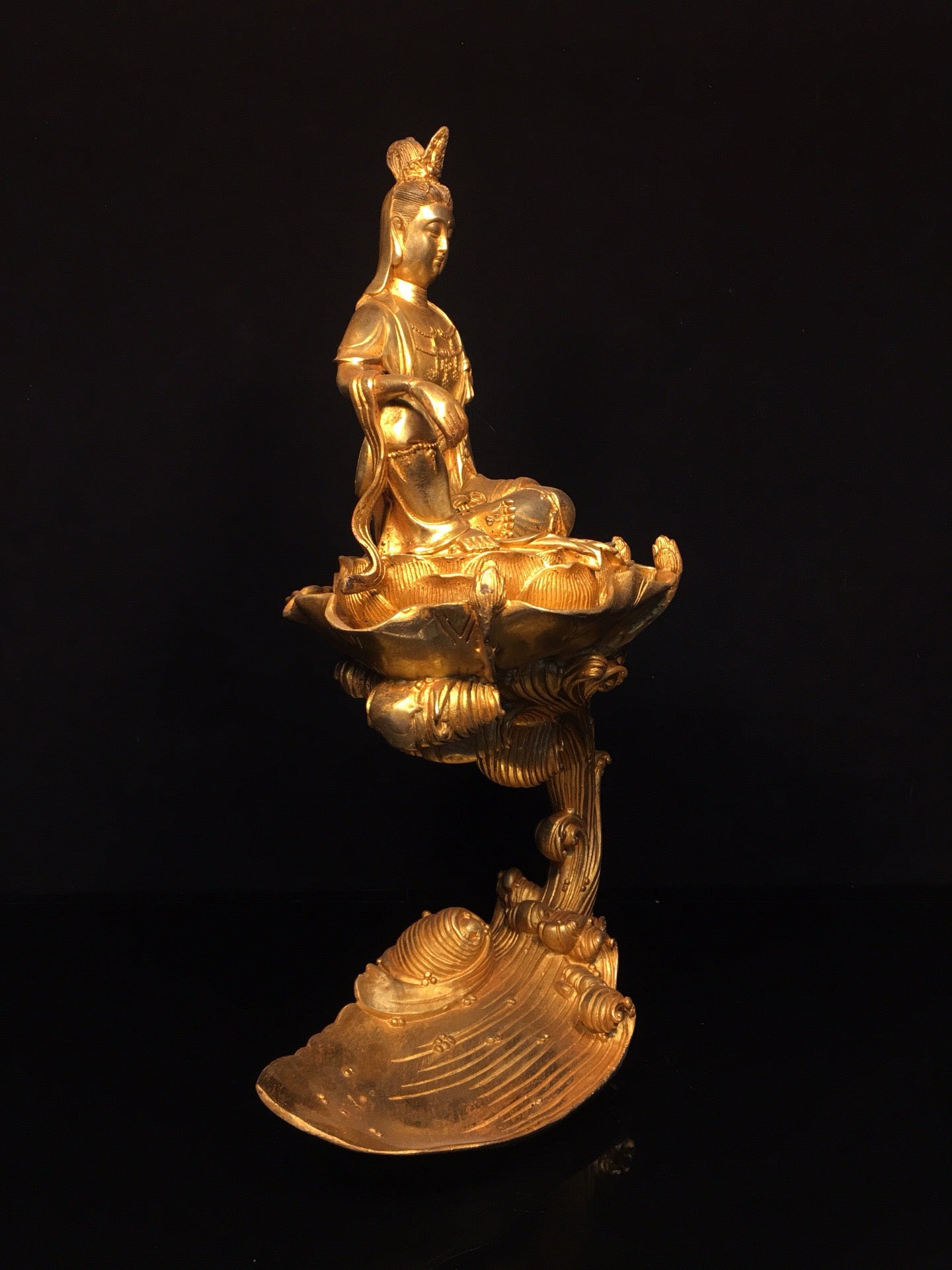 Chinese antique pure copper statue of Avalokitesvara Bodhisattva