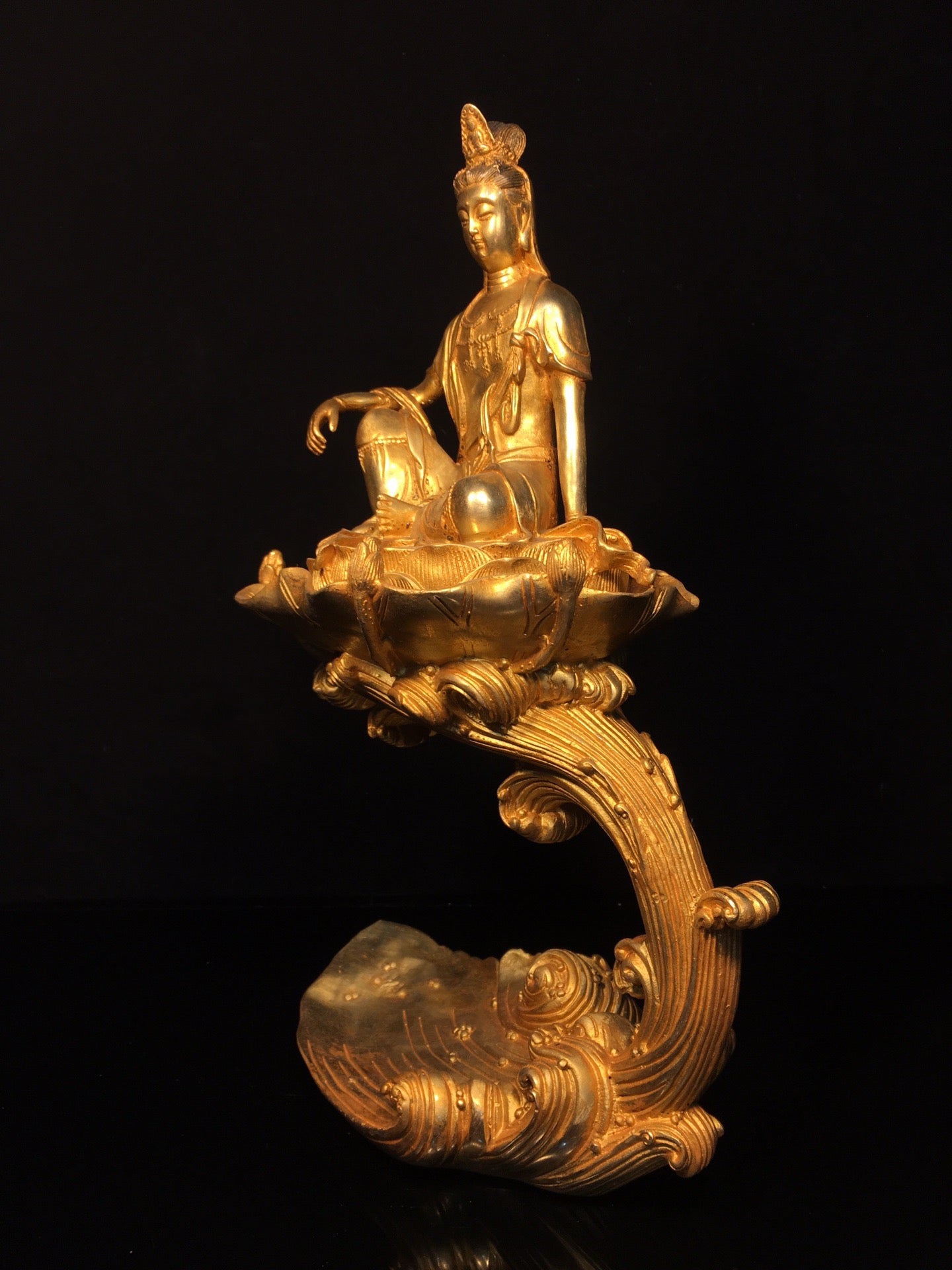 Chinese antique pure copper statue of Avalokitesvara Bodhisattva