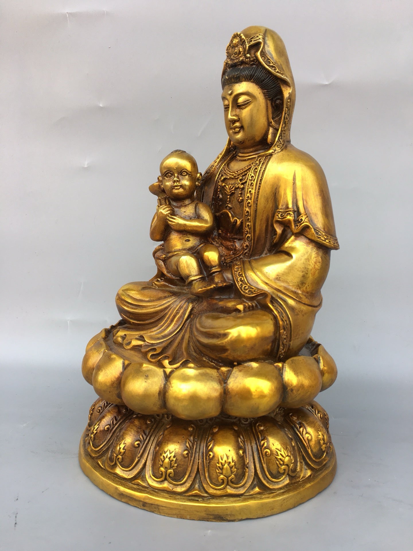 Chinese antique pure copper statue of Guanyin Bodhisattva giving birth