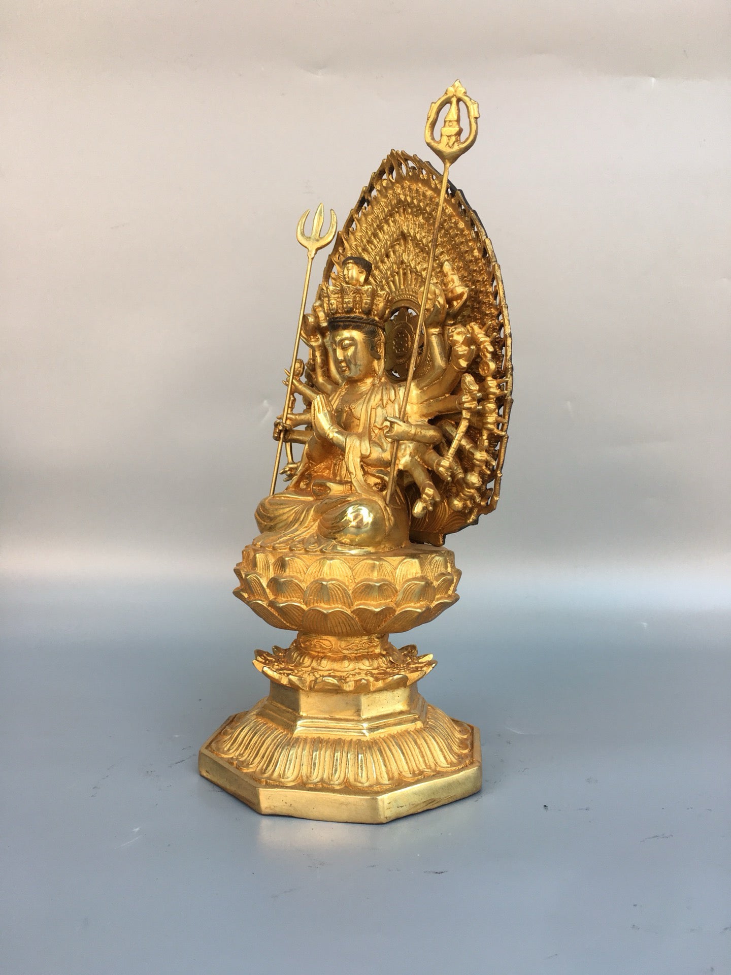 Chinese antique pure copper statue of Thousand Handed Guanyin Bodhisattva