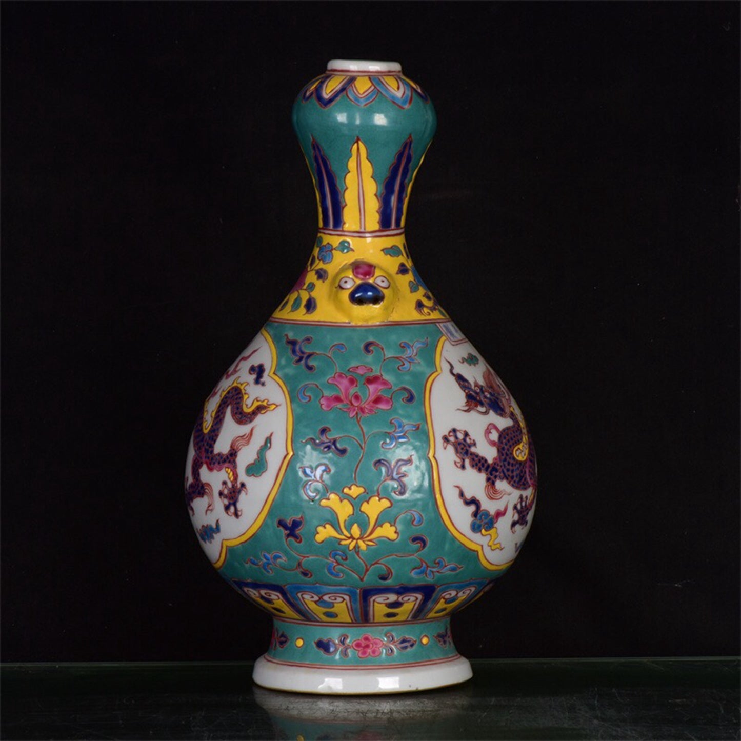 Chinese antique green glazed dragon patterned garlic bottle