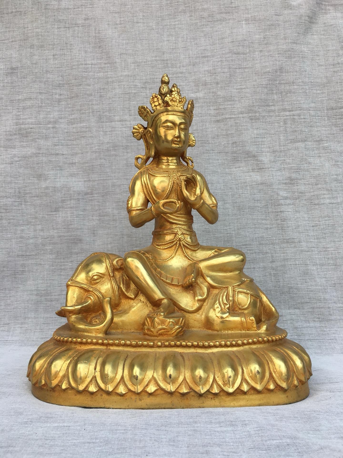 Chinese antique bronze gilded statue of Bodhisattva Samantabhadra