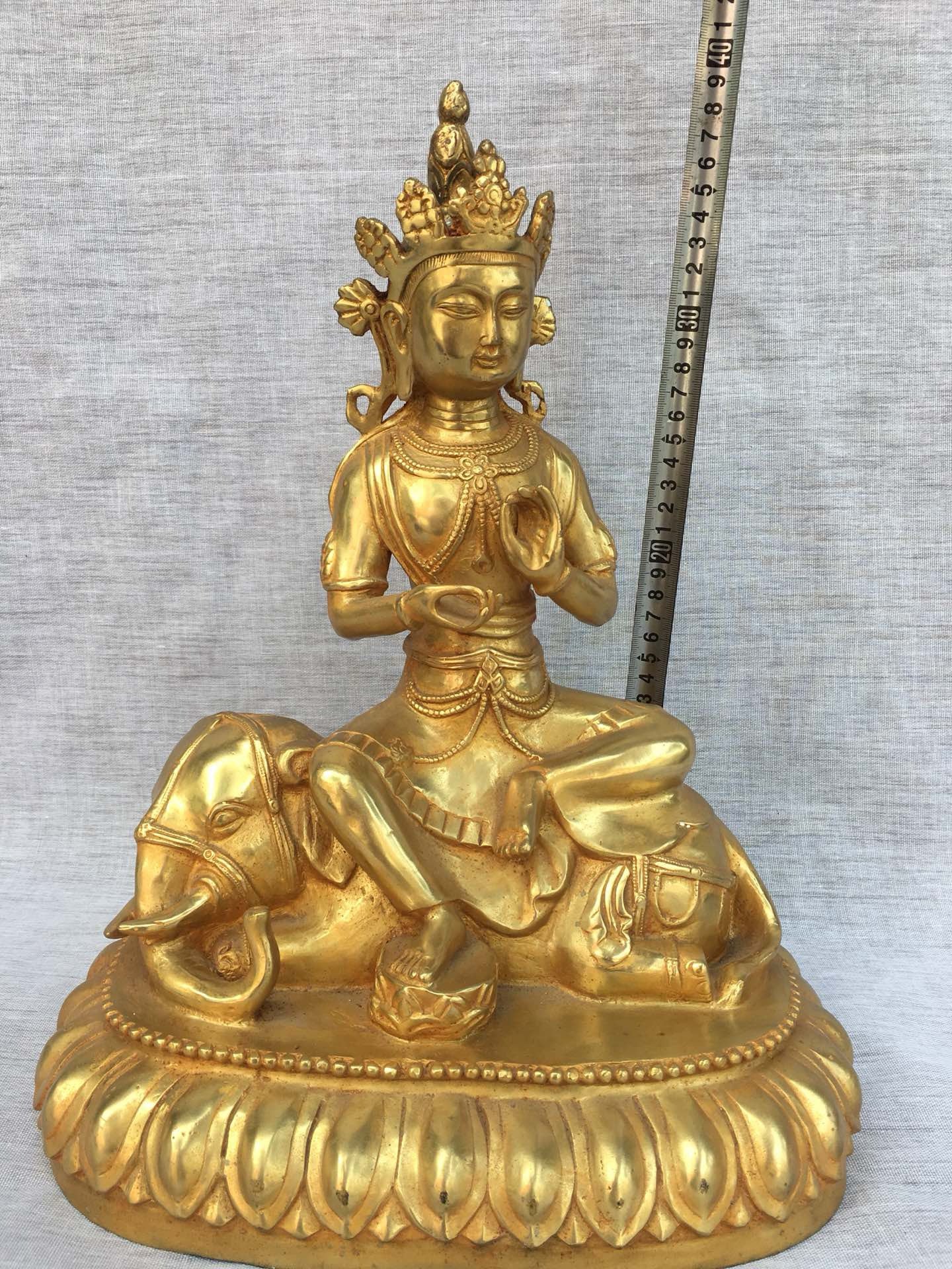 Chinese antique bronze gilded statue of Bodhisattva Samantabhadra