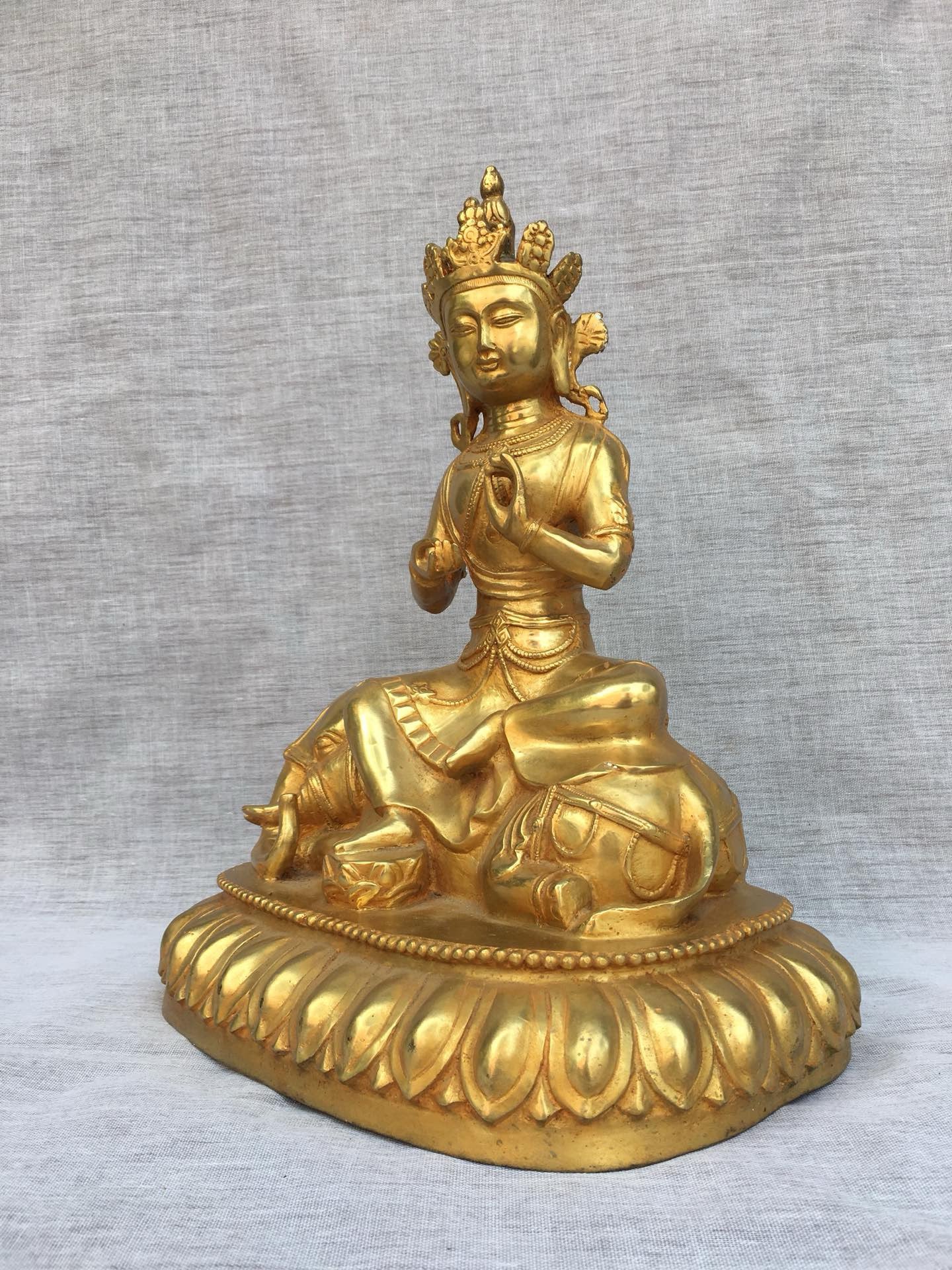 Chinese antique bronze gilded statue of Bodhisattva Samantabhadra