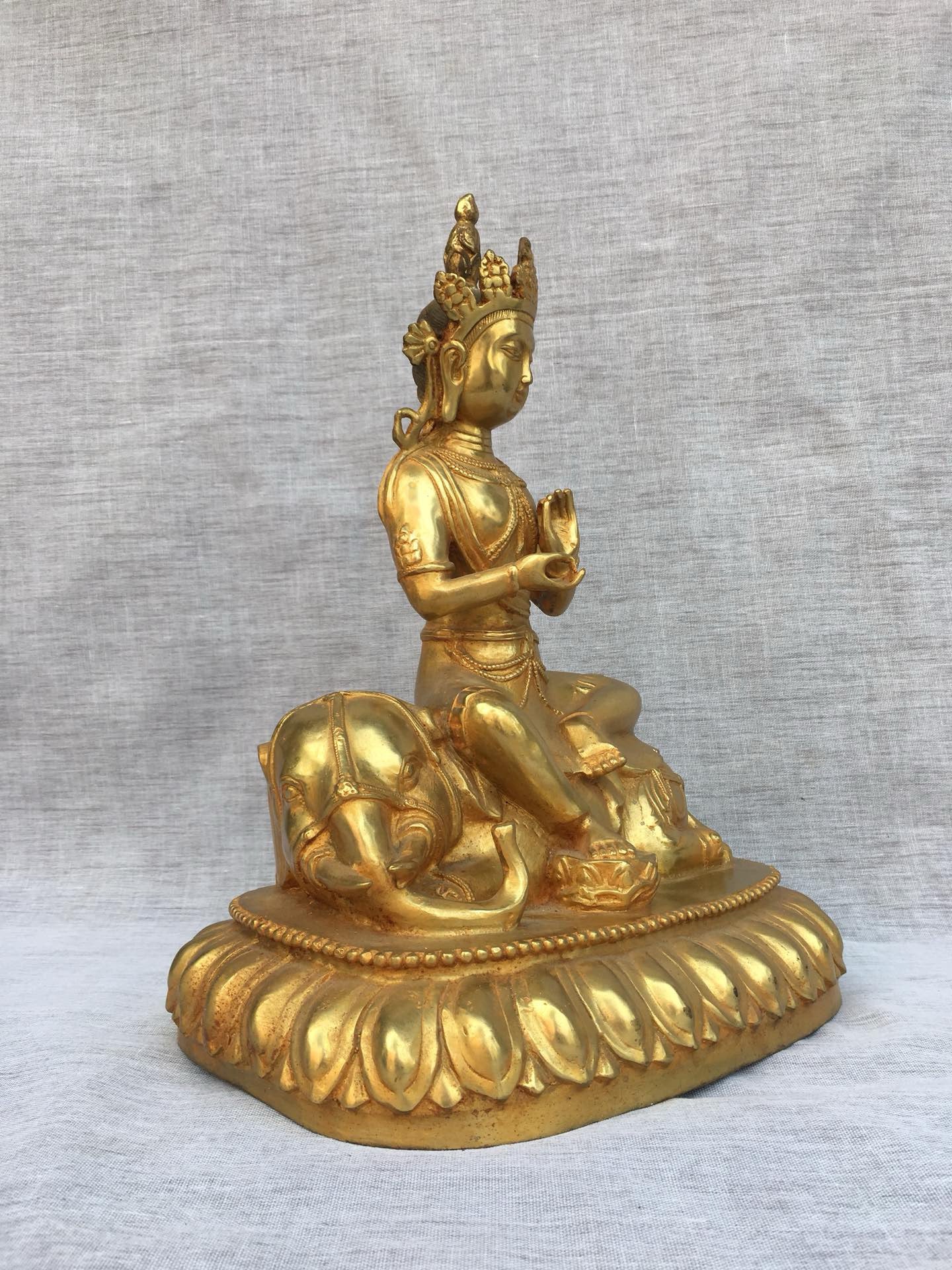 Chinese antique bronze gilded statue of Bodhisattva Samantabhadra