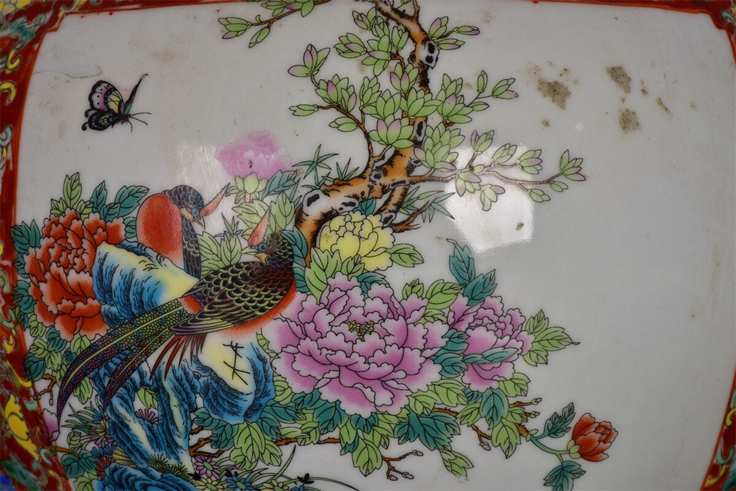 Chinese antique red glazed powder colored window opening flower and bird patterned sky ball bottle