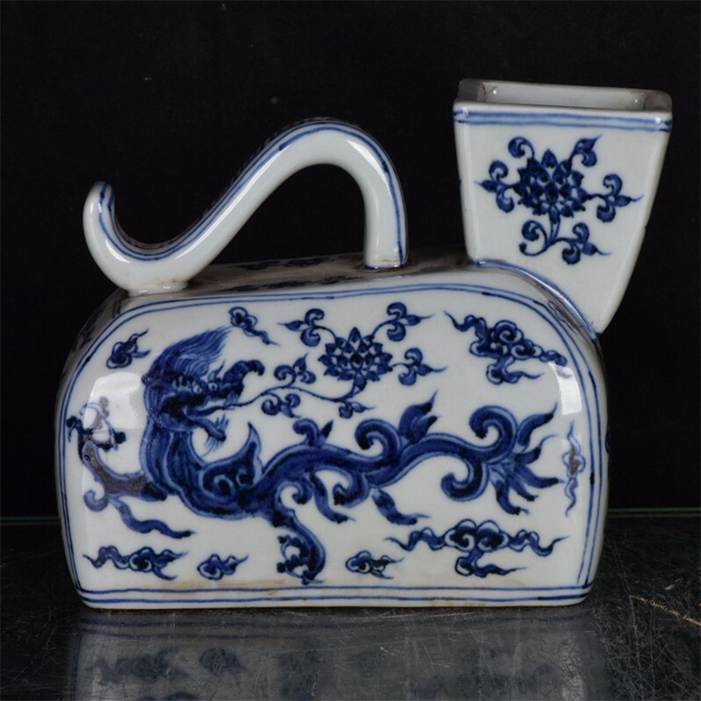 Chinese antique blue and white entwined dragon patterned square night pot