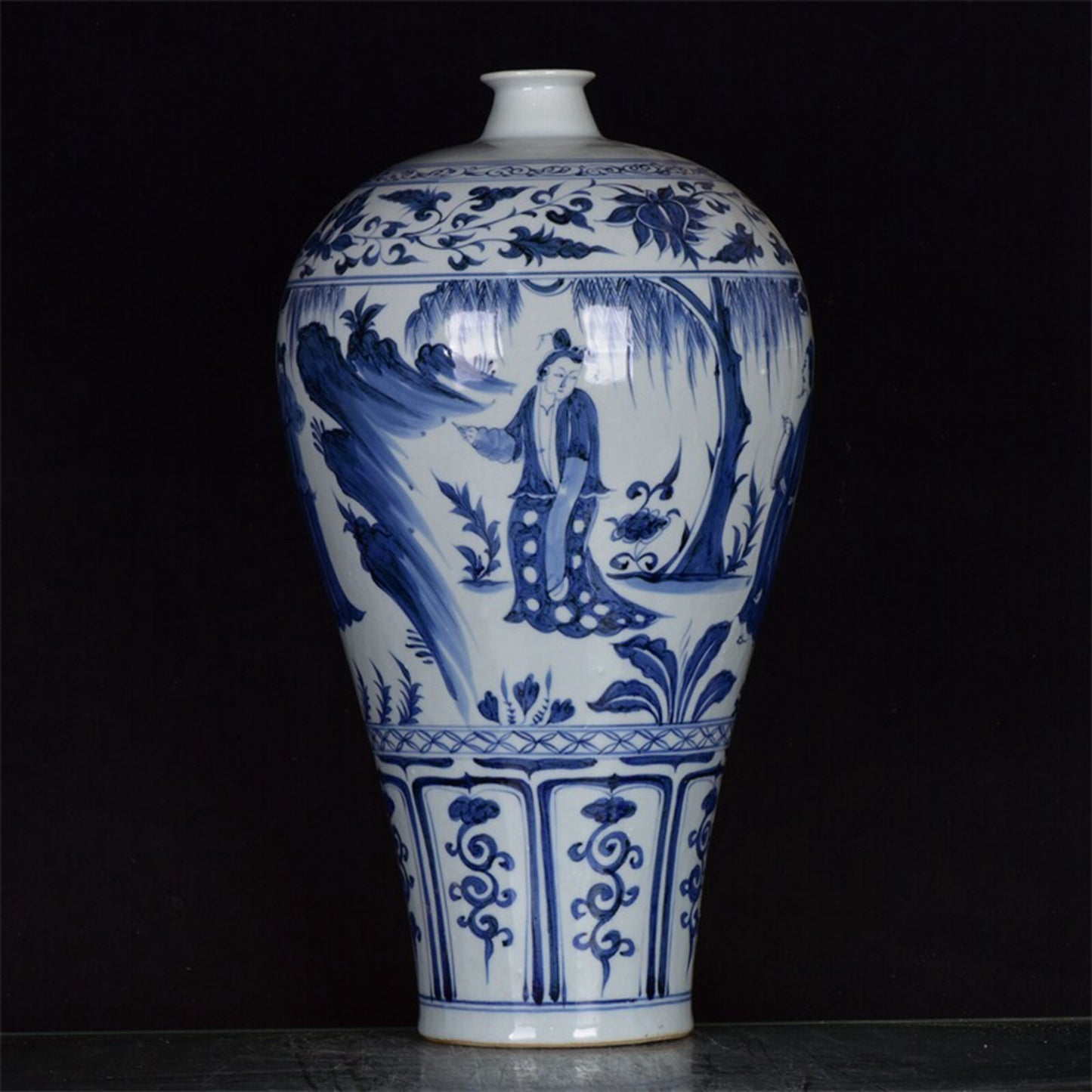 Chinese antique blue and white figure story patterned plum vase