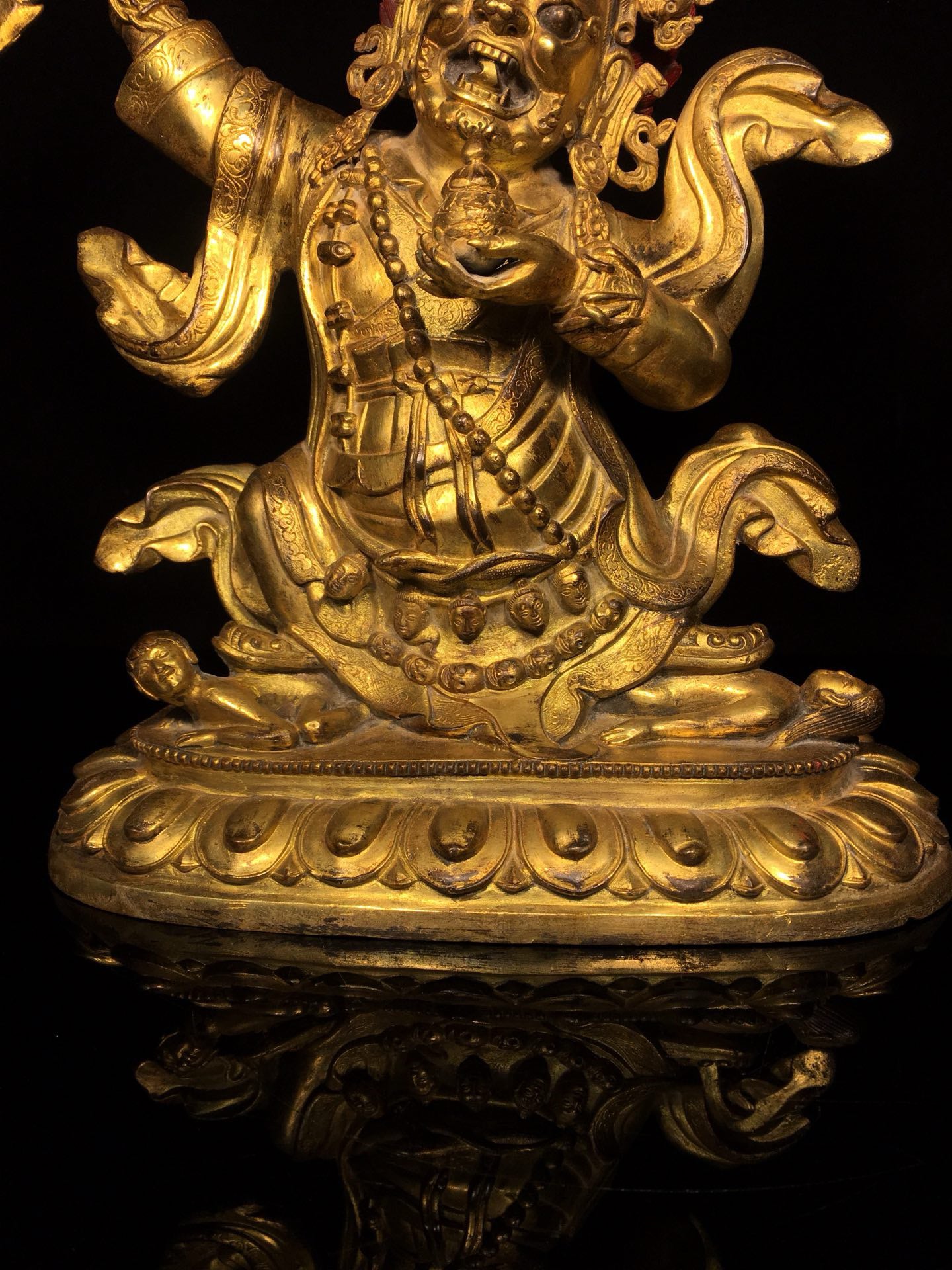 Chinese antique bronze gilded black sky Buddha statue