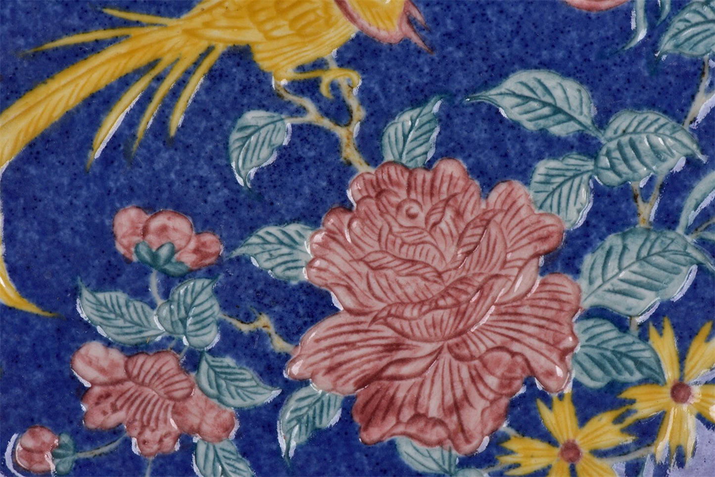 Chinese antique snowflake blue flower bird pattern plate