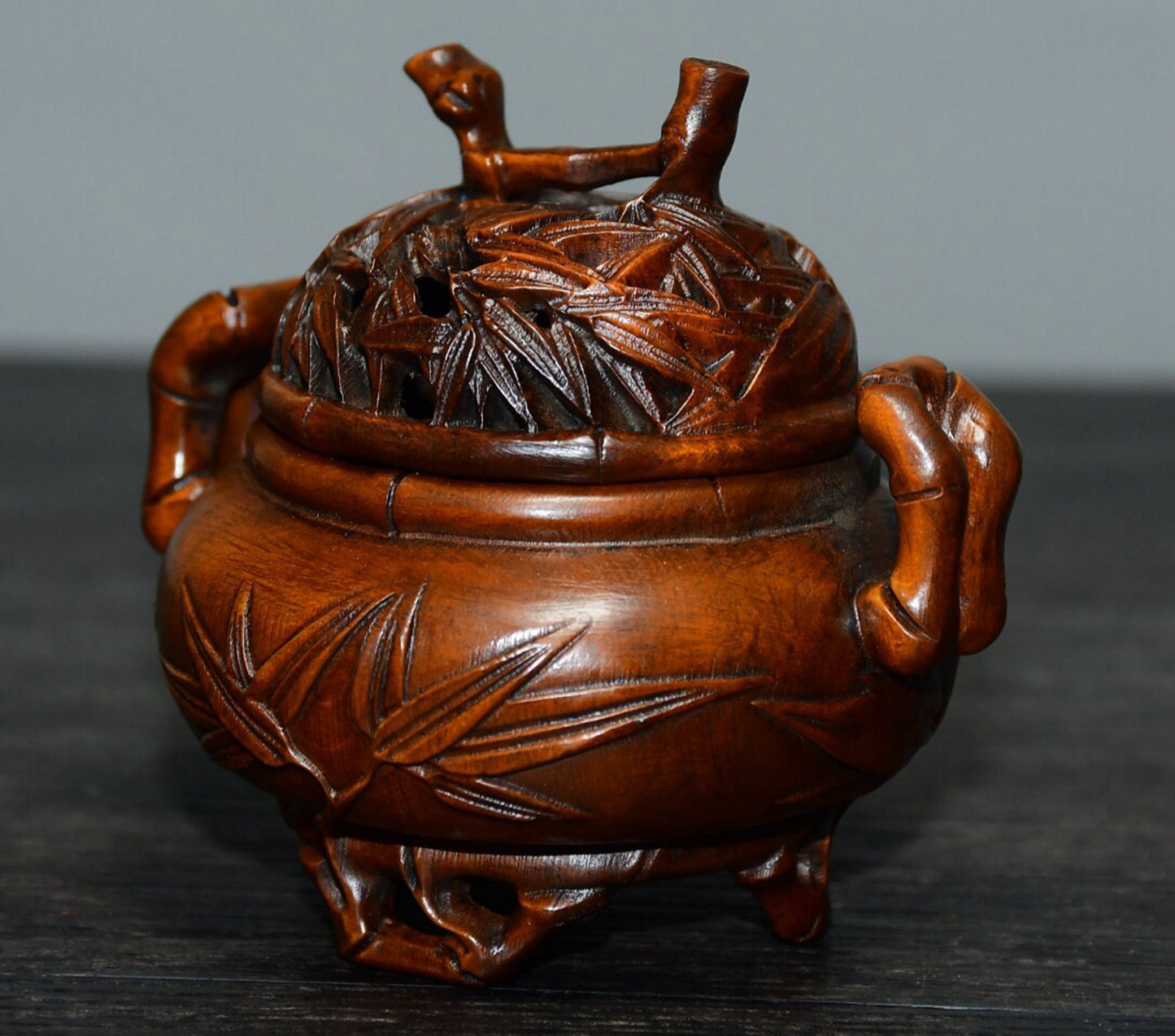 Chinese antique boxwood and bamboo leaf incense burner ornaments