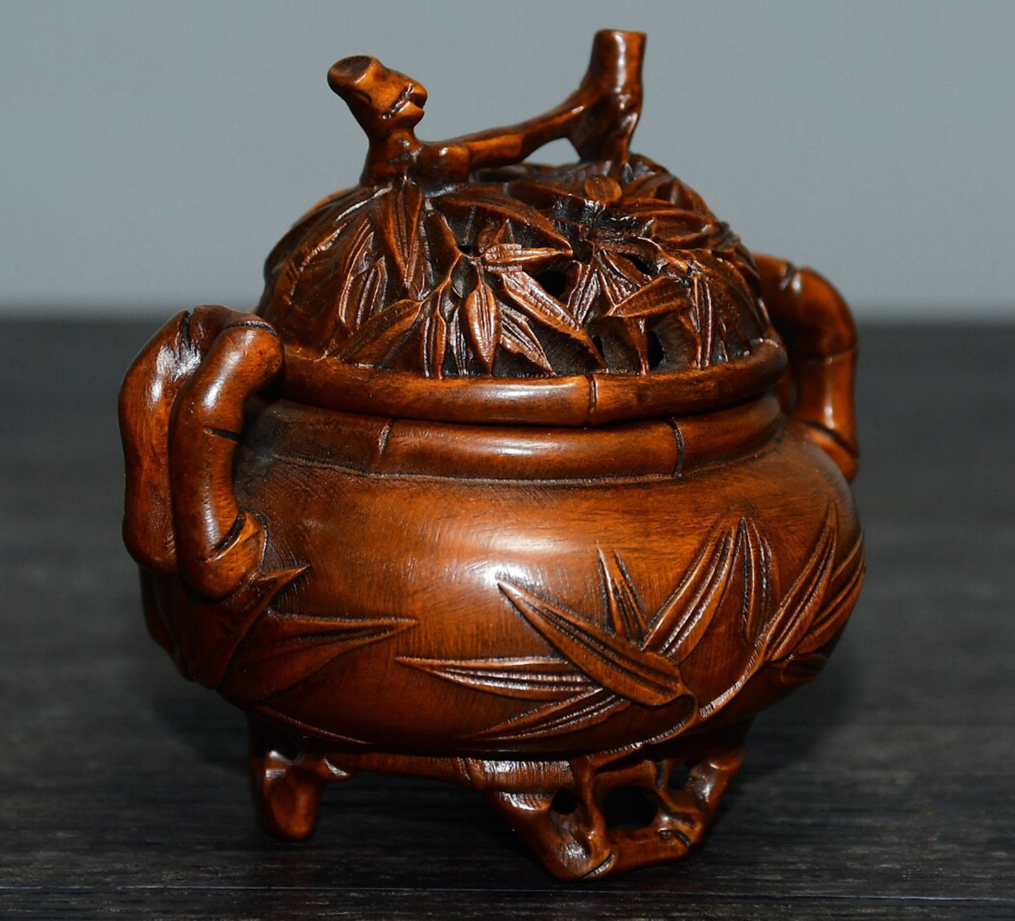 Chinese antique boxwood and bamboo leaf incense burner ornaments