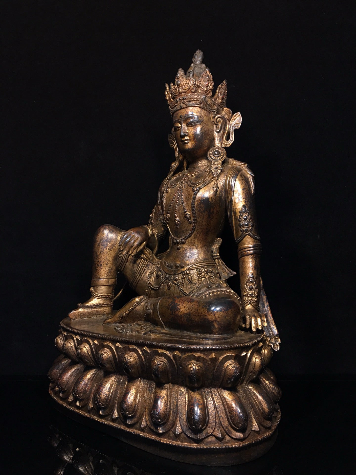 Chinese antique pure copper statue of Avalokitesvara Bodhisattva