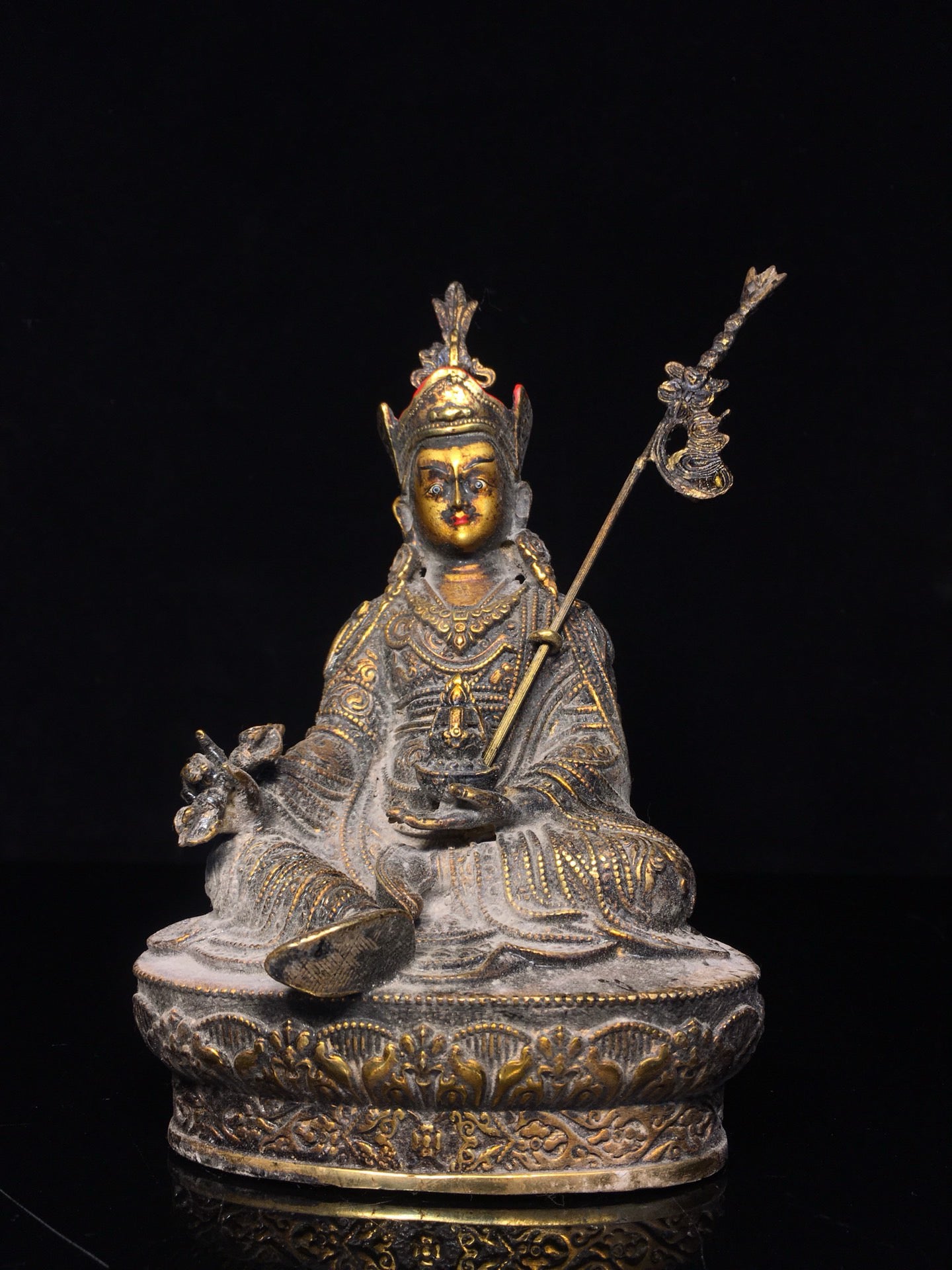 Master of Chinese Antique Face Painting and Imitation of Old Lotus Peanuts
