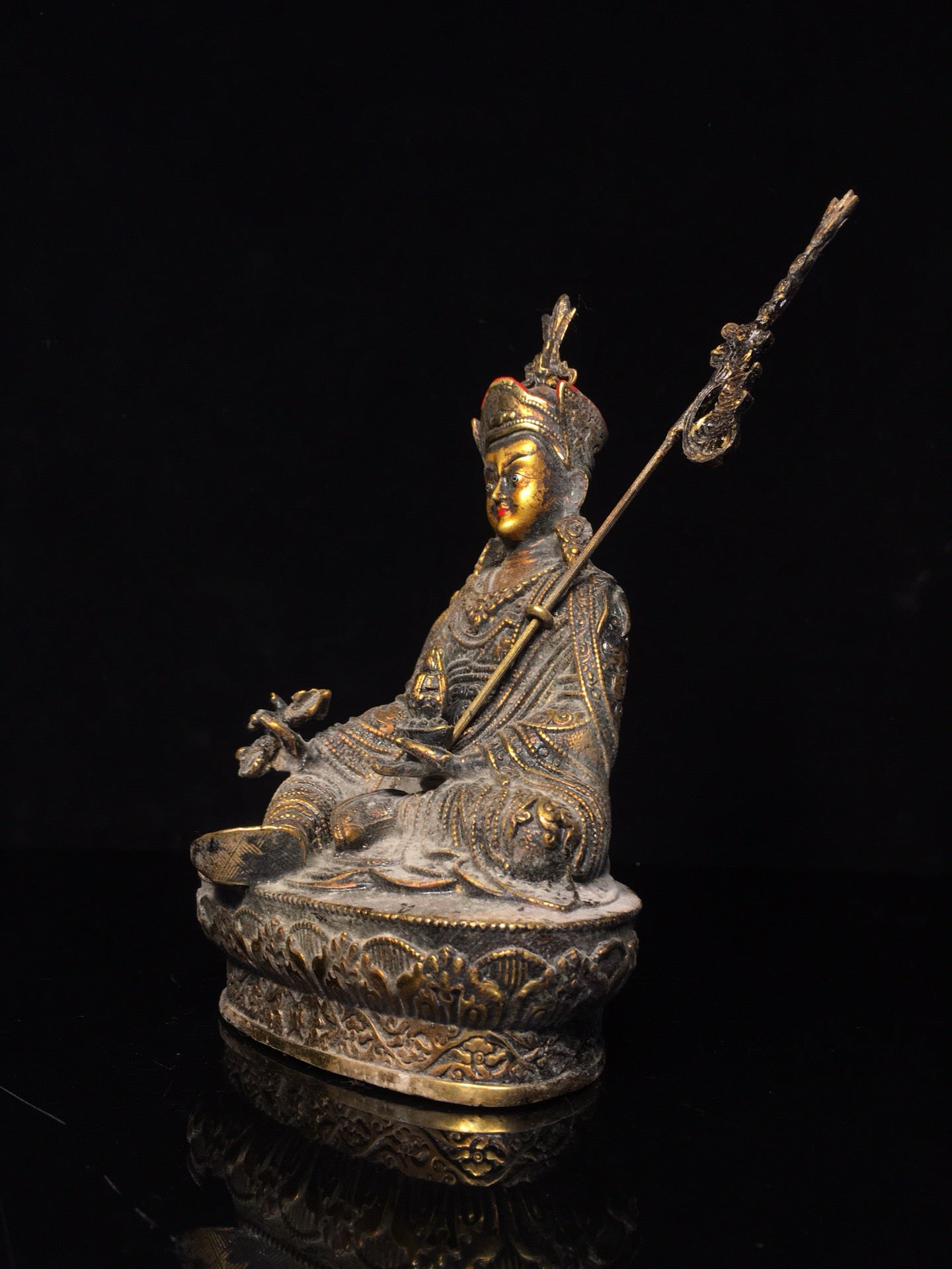 Master of Chinese Antique Face Painting and Imitation of Old Lotus Peanuts