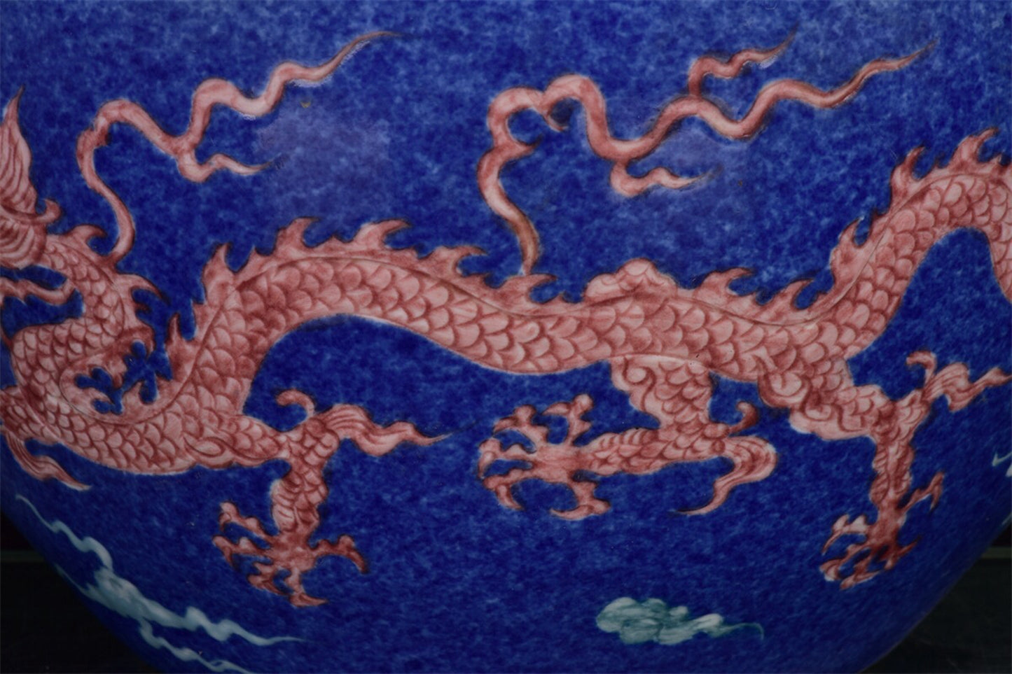 Chinese antique snowflake blue dragon patterned bowl