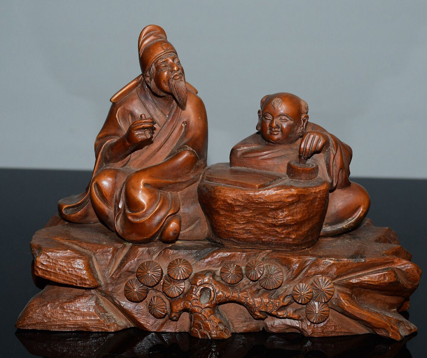 Chinese antique boxwood tea sage ornaments