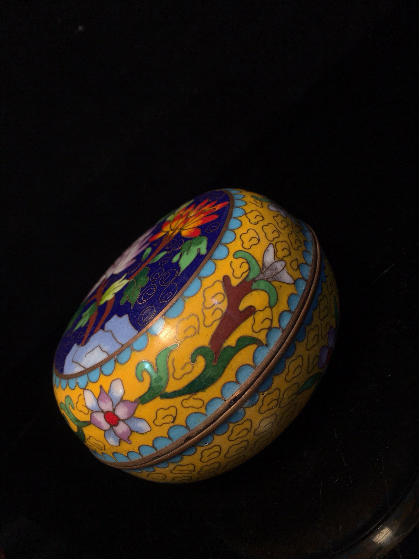 Chinese Antique Pure Copper Cloisonne Twisted Enamel Powder Box