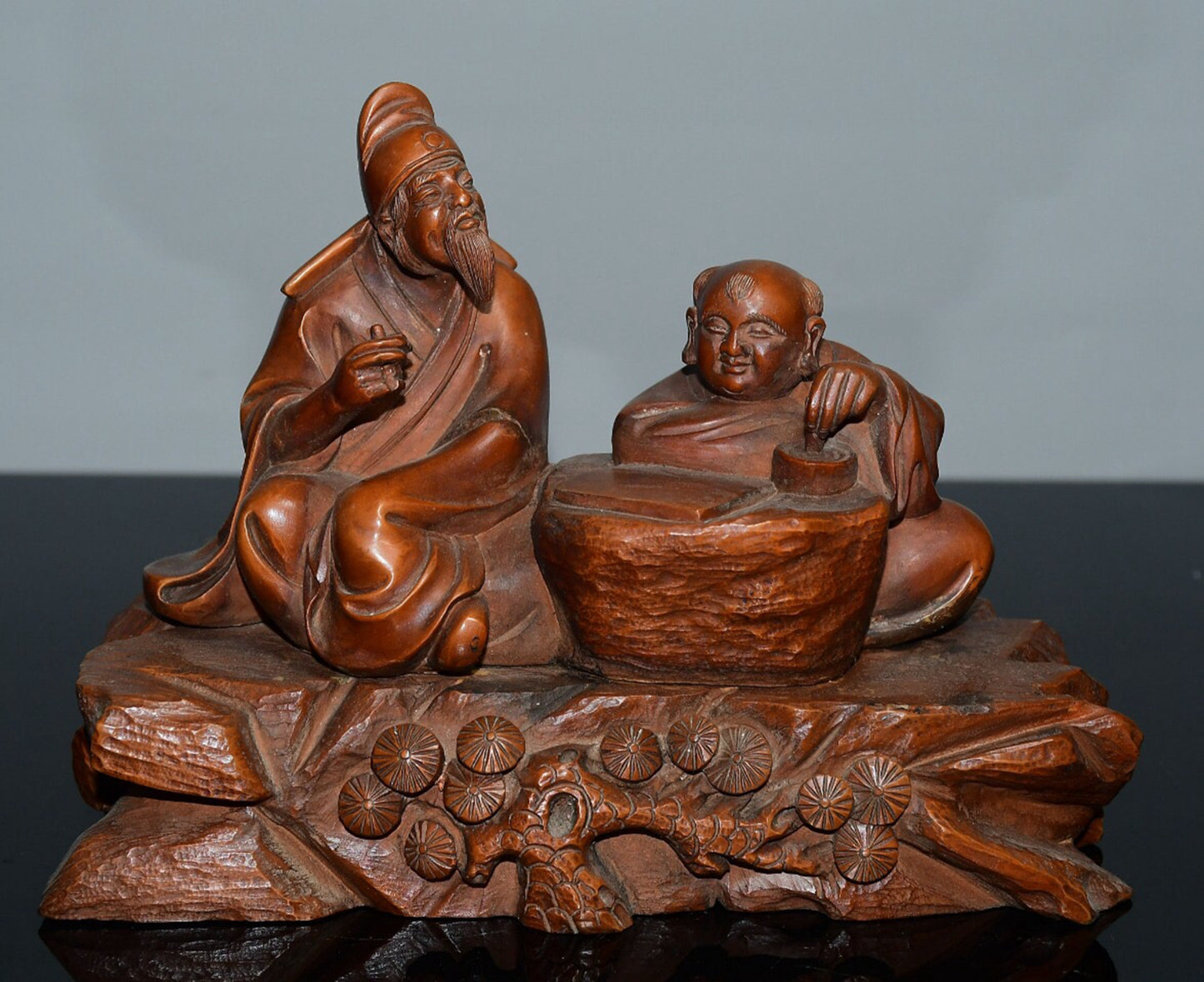 Chinese antique boxwood tea sage ornaments