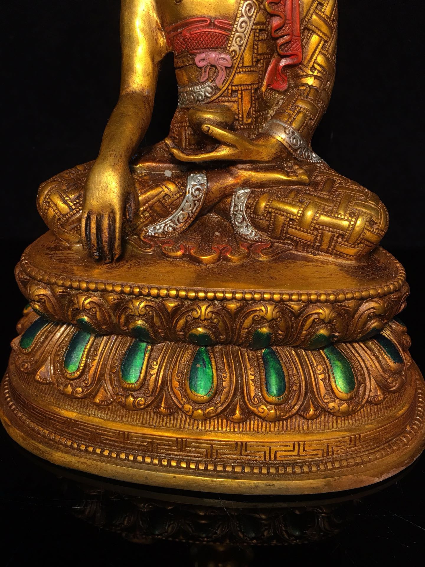 Chinese antique pure copper statue of Shakyamuni Buddha