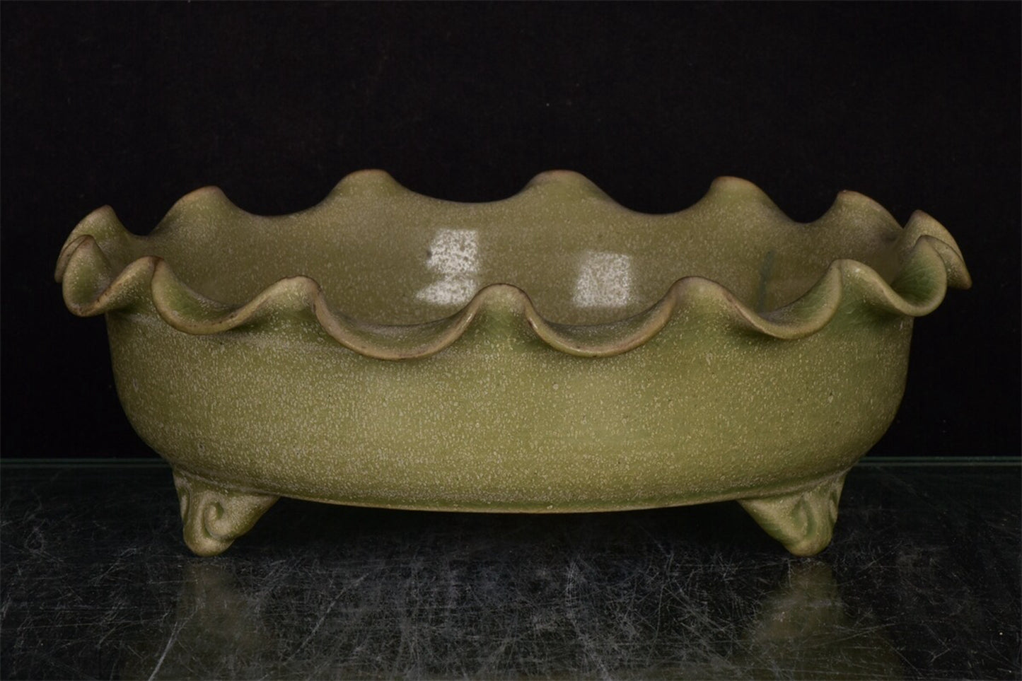Chinese antique Ru porcelain relief flower mouth three foot wash