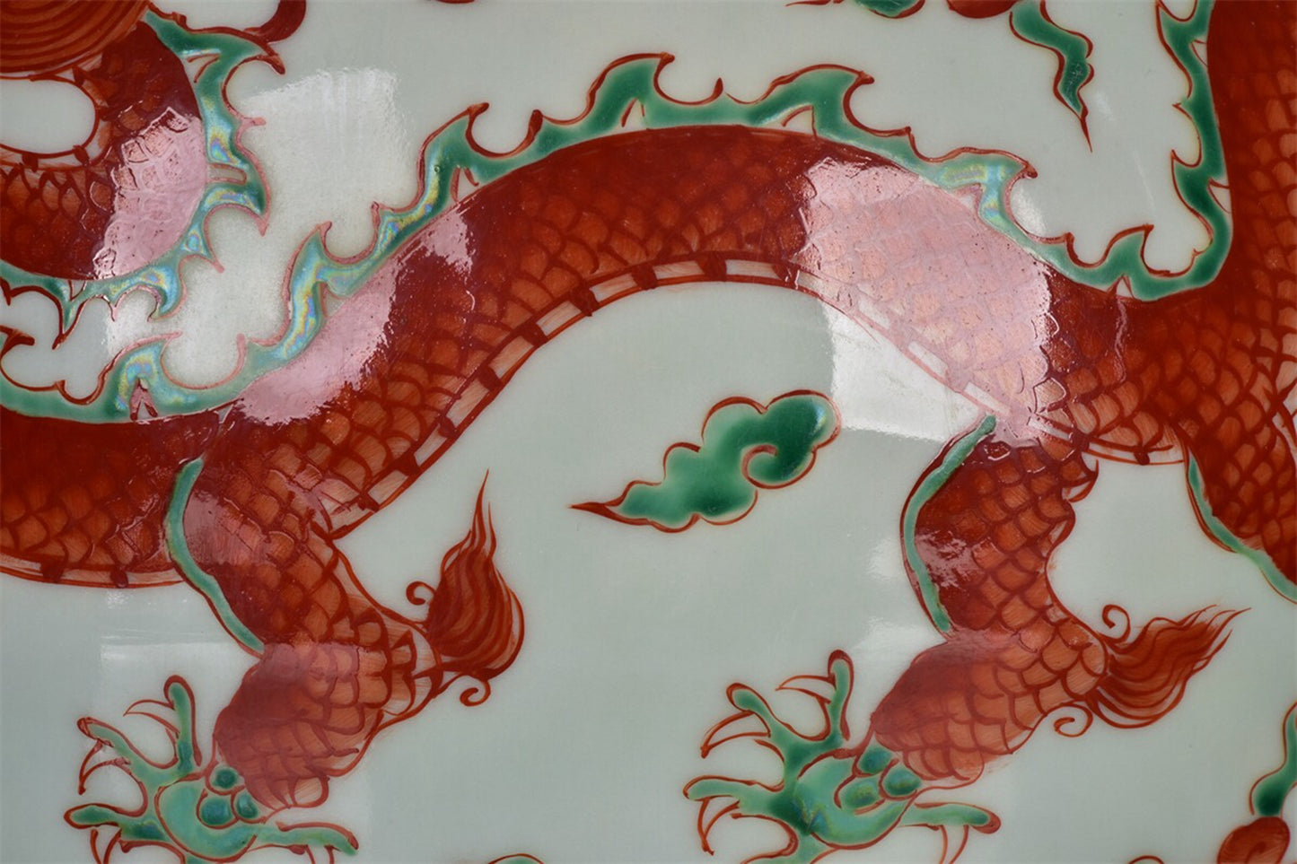 Chinese antique red and green dragon patterned double ear moon hugging bottle