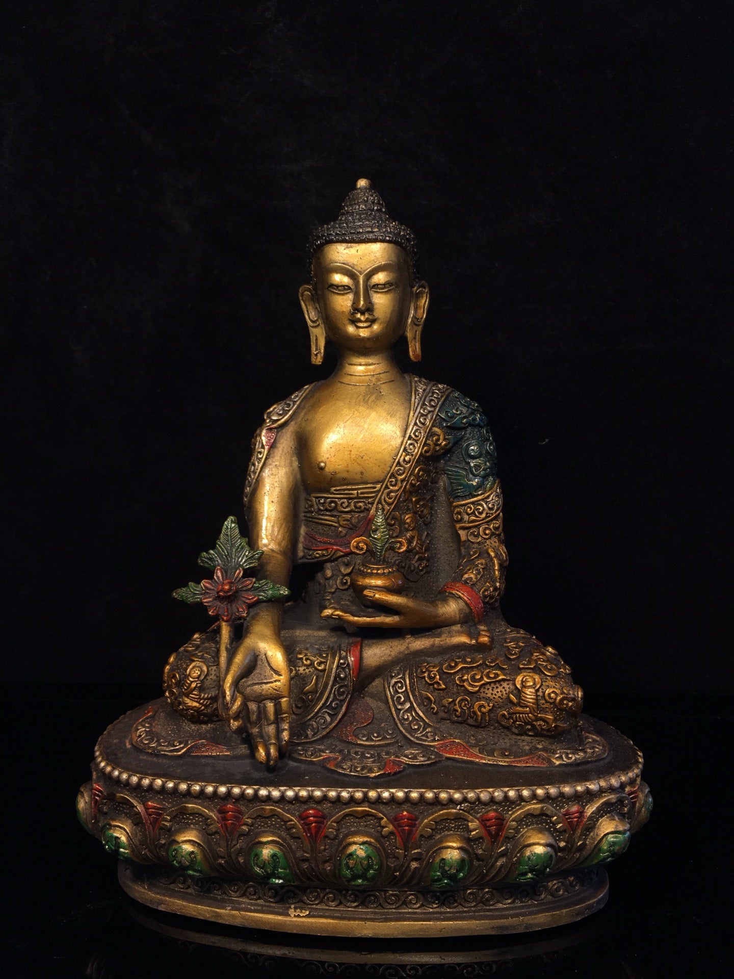 Chinese antique pure copper statue of Shakyamuni Buddha