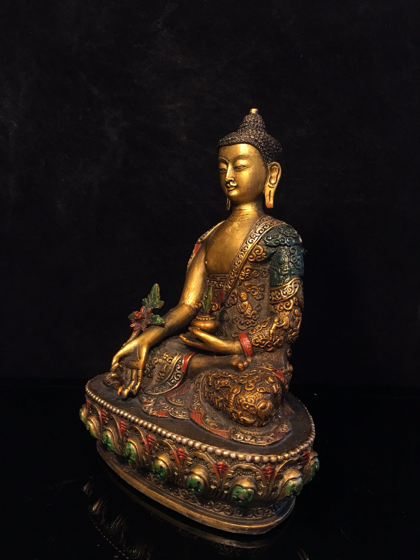 Chinese antique pure copper statue of Shakyamuni Buddha