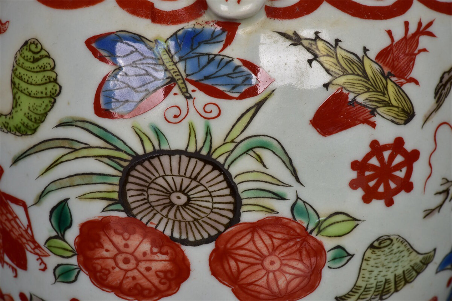 Chinese antique red and green colored phoenix head teapot