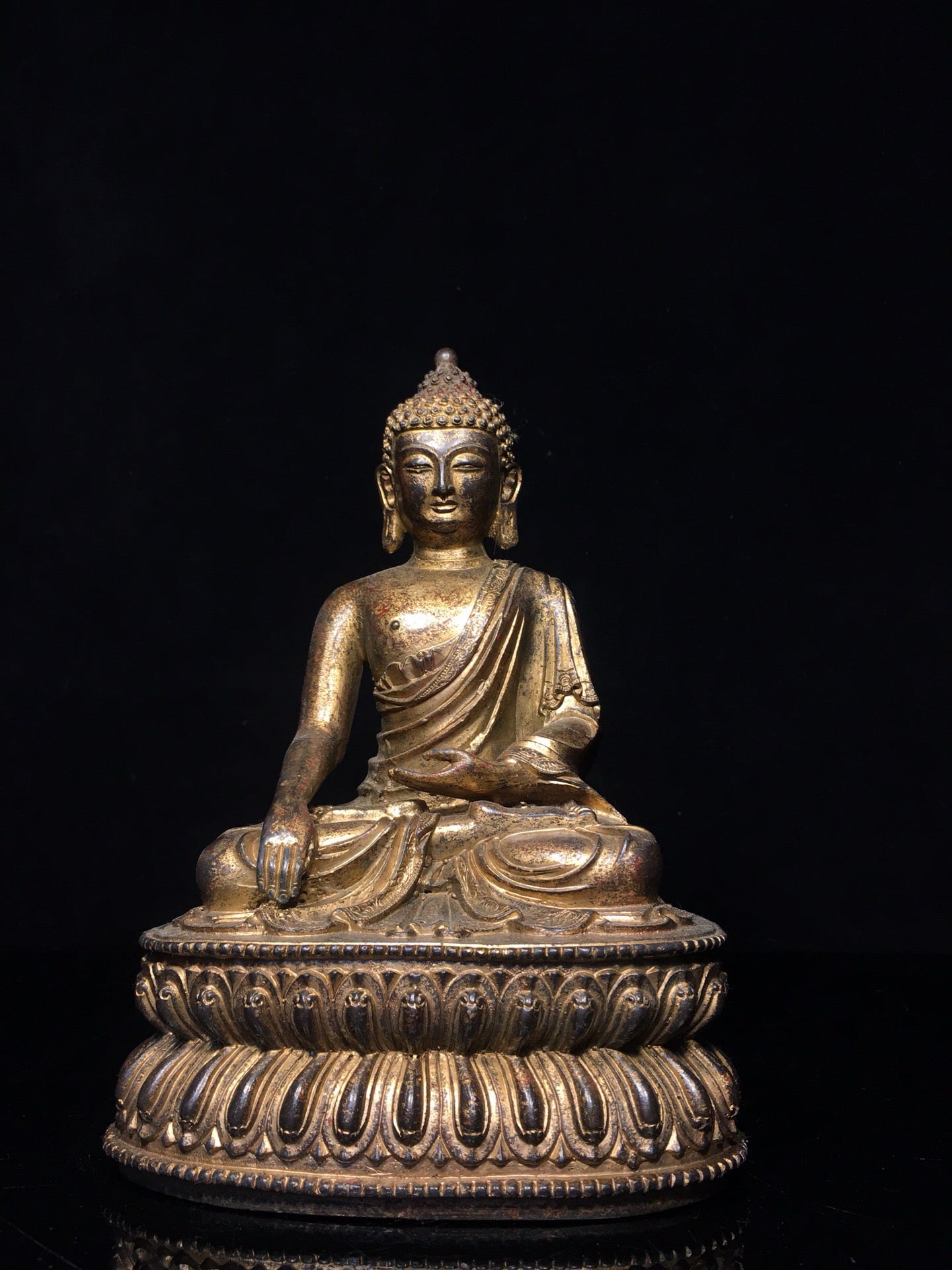 Chinese antique pure copper statue of Shakyamuni Buddha
