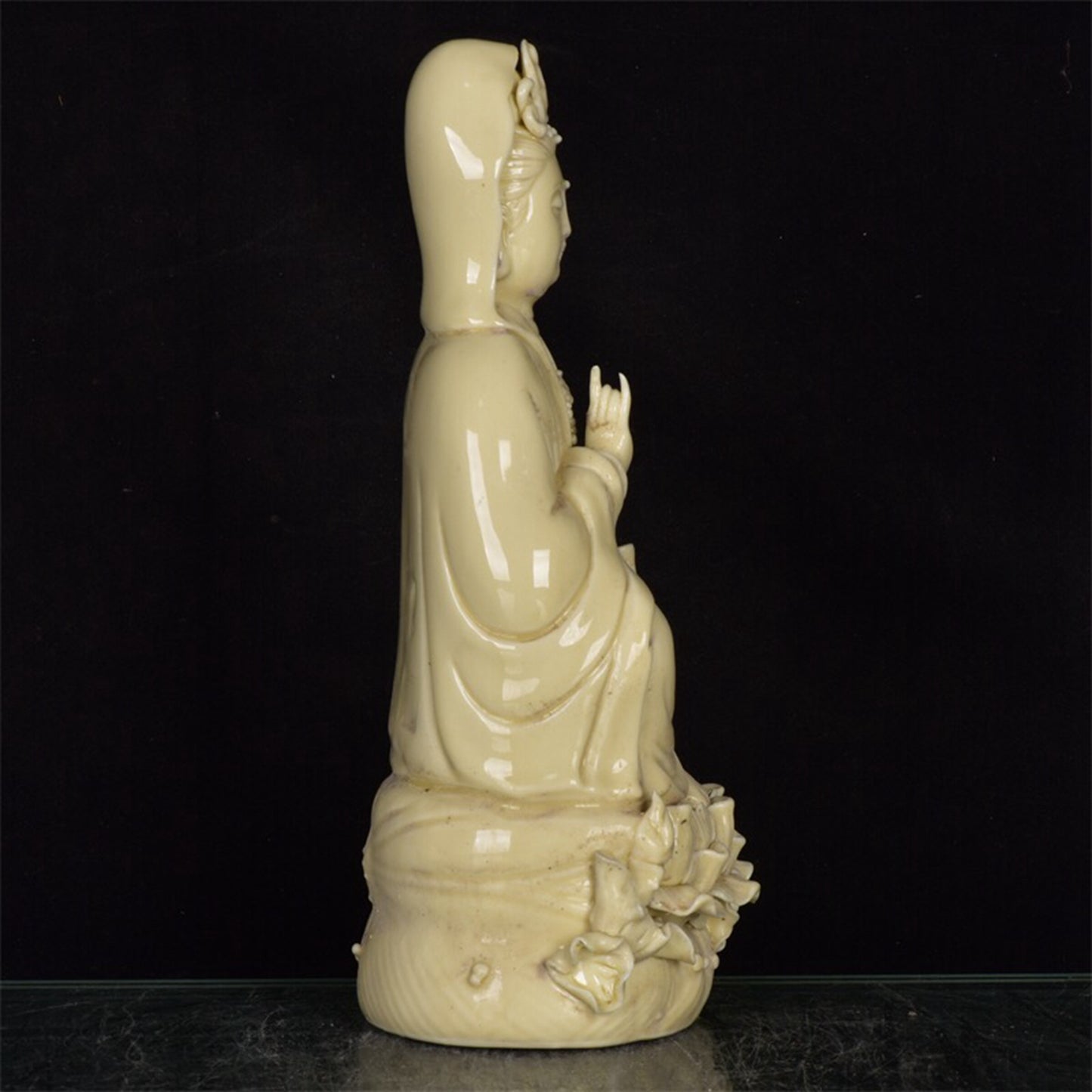 Chinese antique white porcelain sitting lotus Guanyin