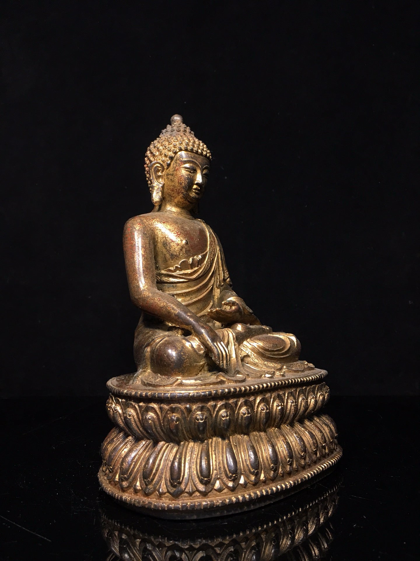 Chinese antique pure copper statue of Shakyamuni Buddha