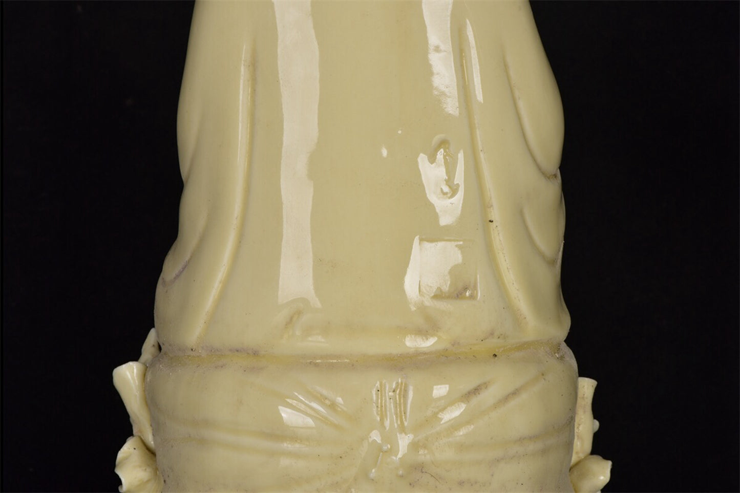 Chinese antique white porcelain sitting lotus Guanyin